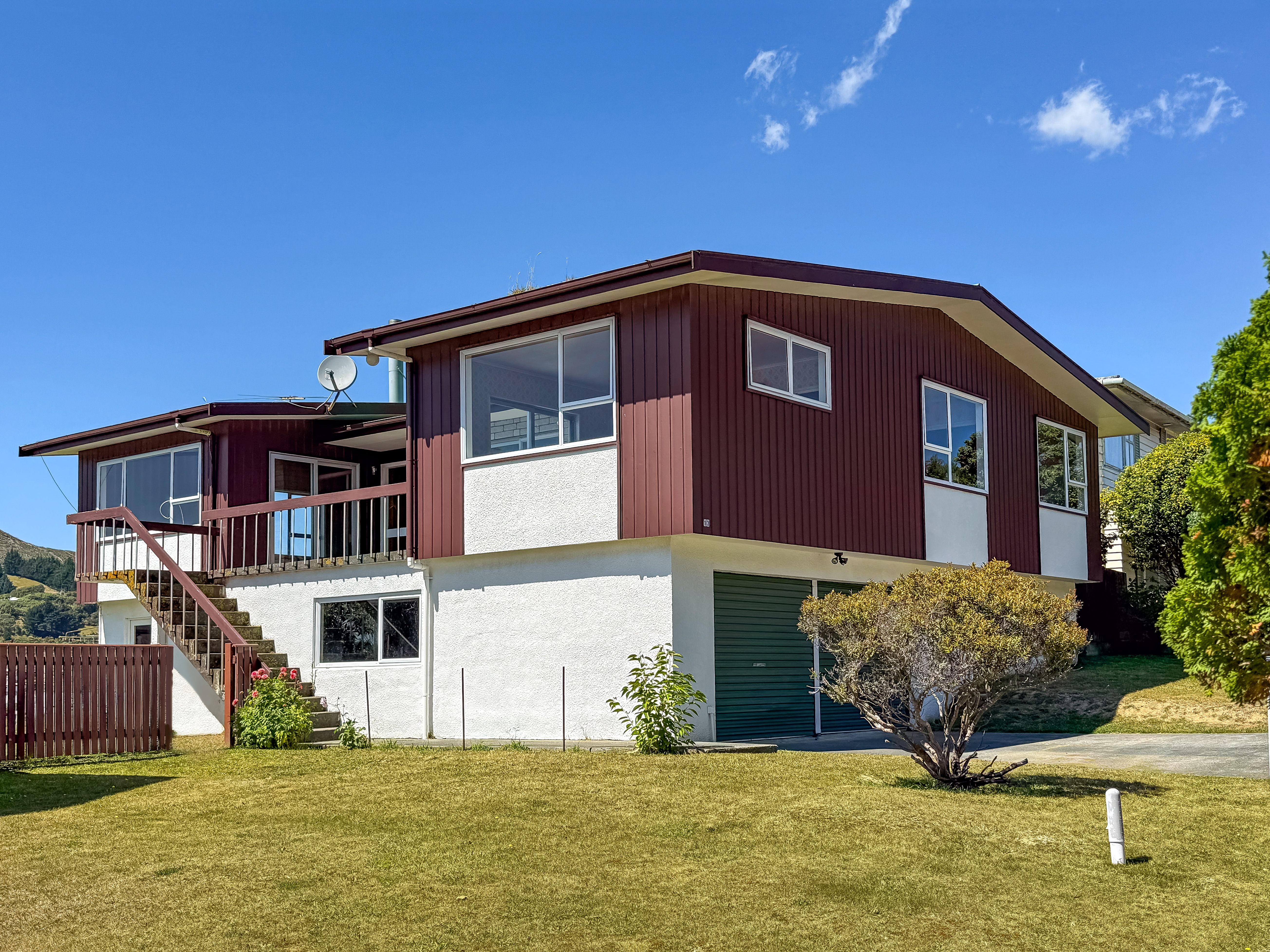 13 Rembrandt Avenue, Tawa