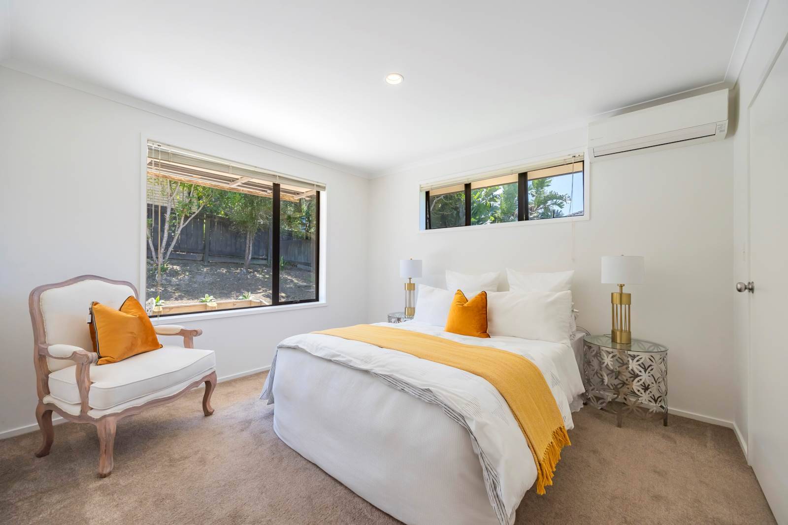 13 Rising Parade, Fairview Heights, North Shore City, 4部屋, 2バスルーム, House