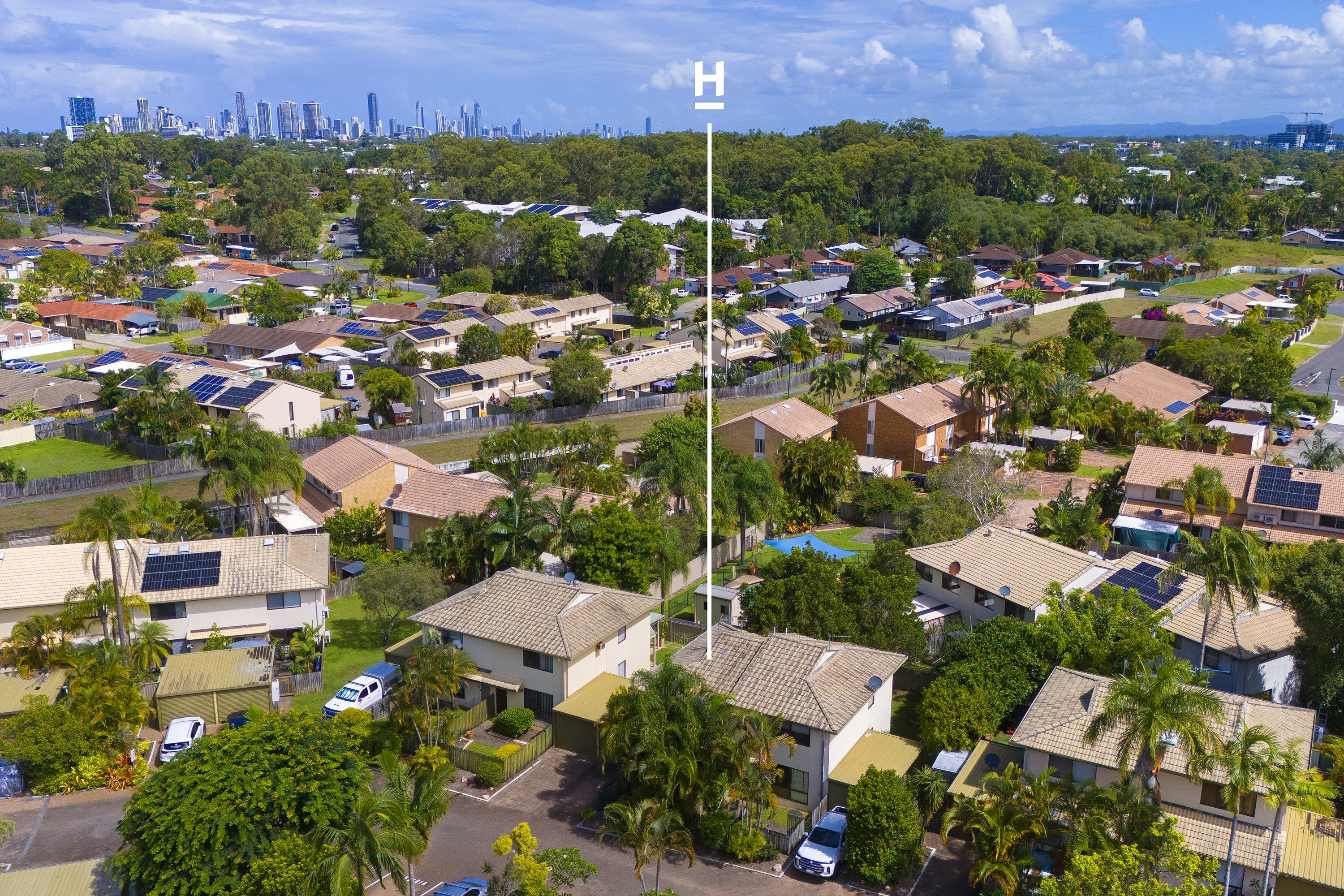 CHERWOOD LODGE 71 OLSEN AV, Labrador, Gold Coast, 0 rūma, 0 rūma horoi, Townhouse
