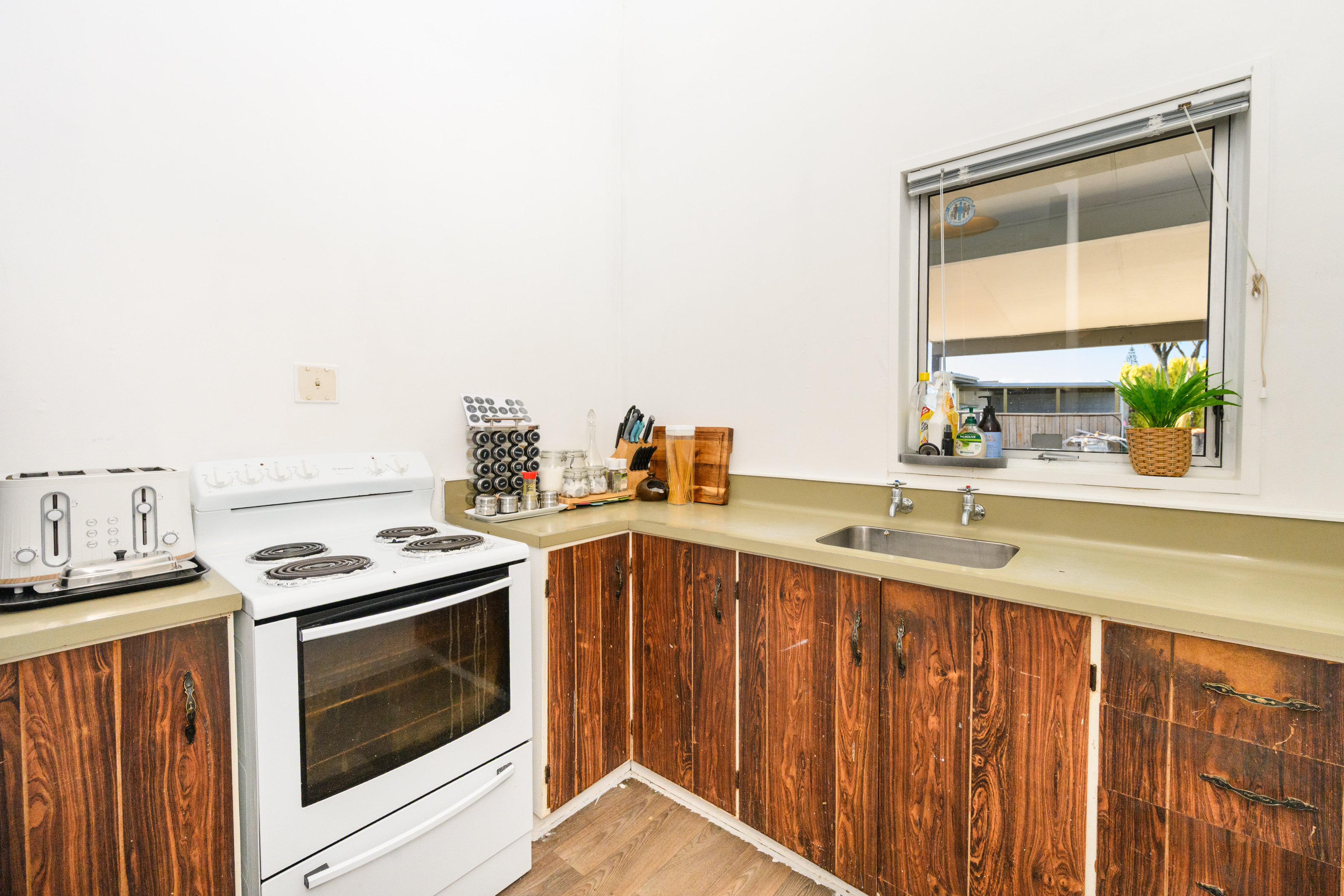 6 Westmere Place, Takaro, Palmerston North City, 2部屋, 1バスルーム, House