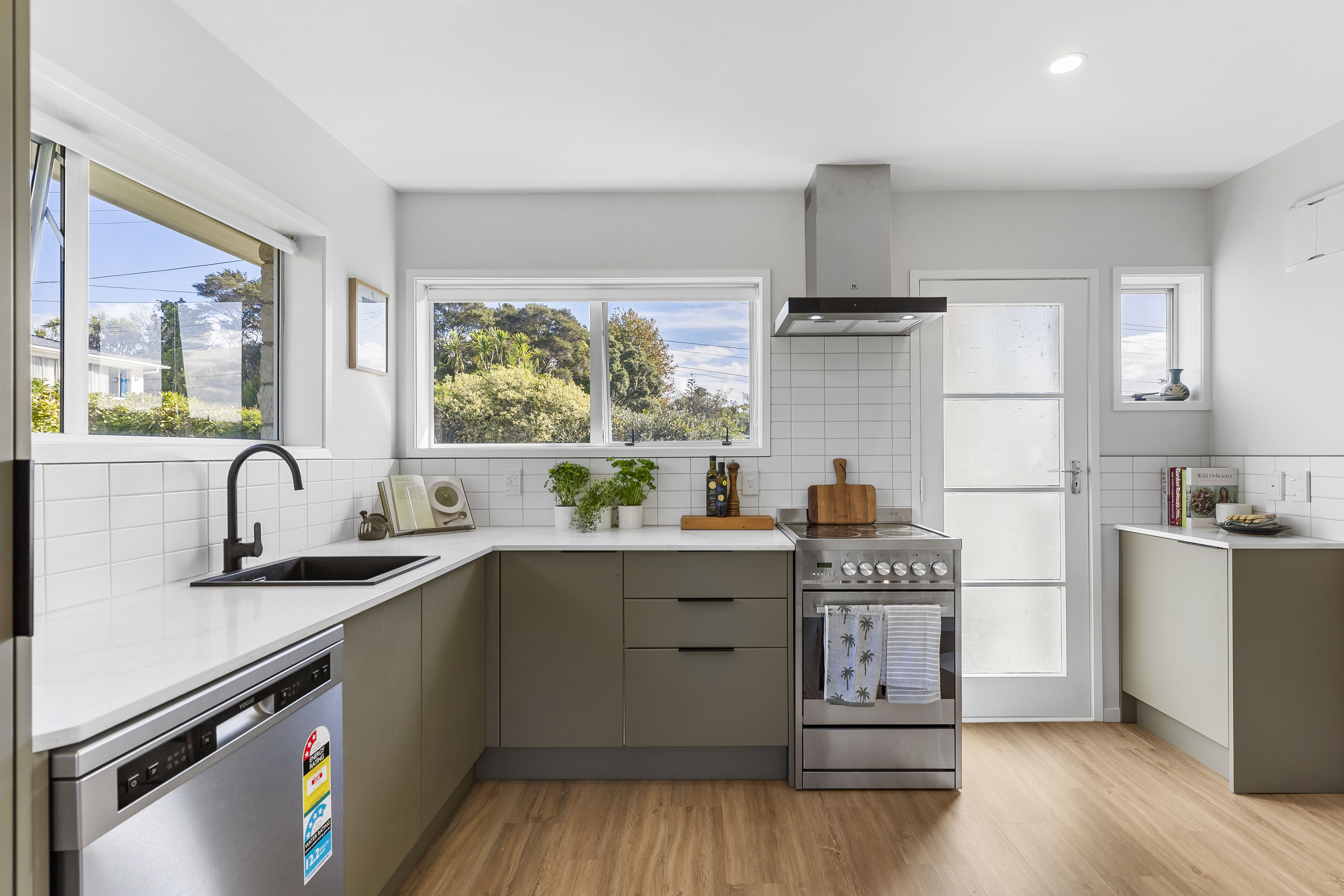 2/70 Cliff View Drive, Green Bay, Waitakere City, 1房, 1浴, House