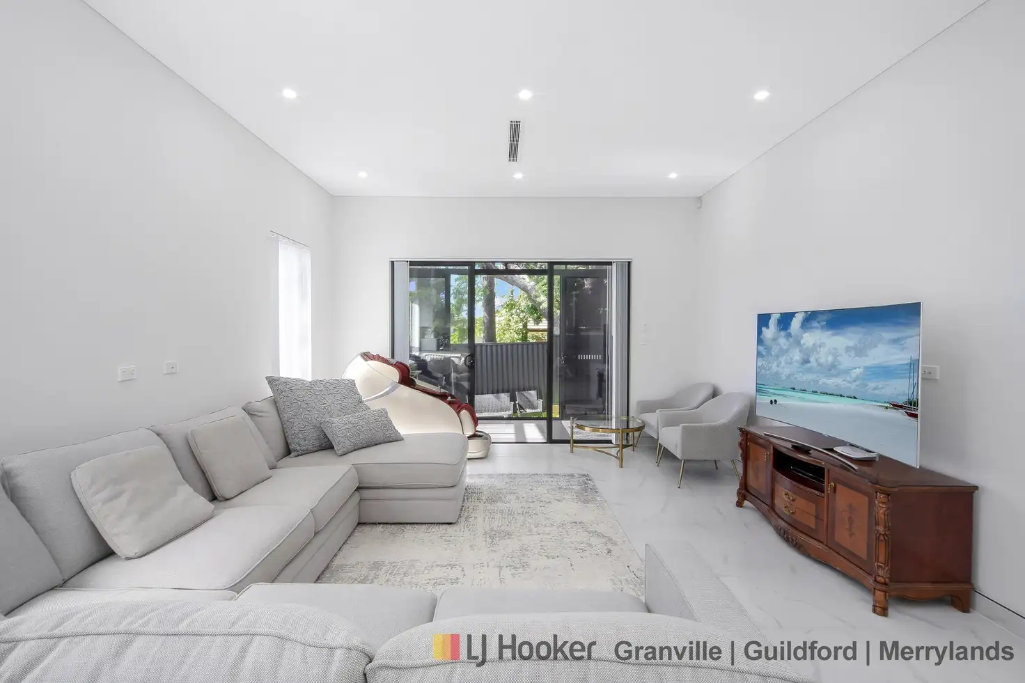 UNIT 2 19 BARCOM ST, Merrylands West, Parramatta (Northwest suburbs), 0房, 0浴, House