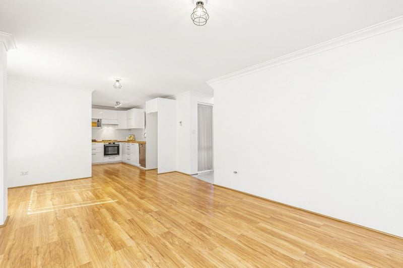 UNIT 5 318 HARBORNE ST, Glendalough, Perth CBD, 0 Schlafzimmer, 0 Badezimmer, Townhouse