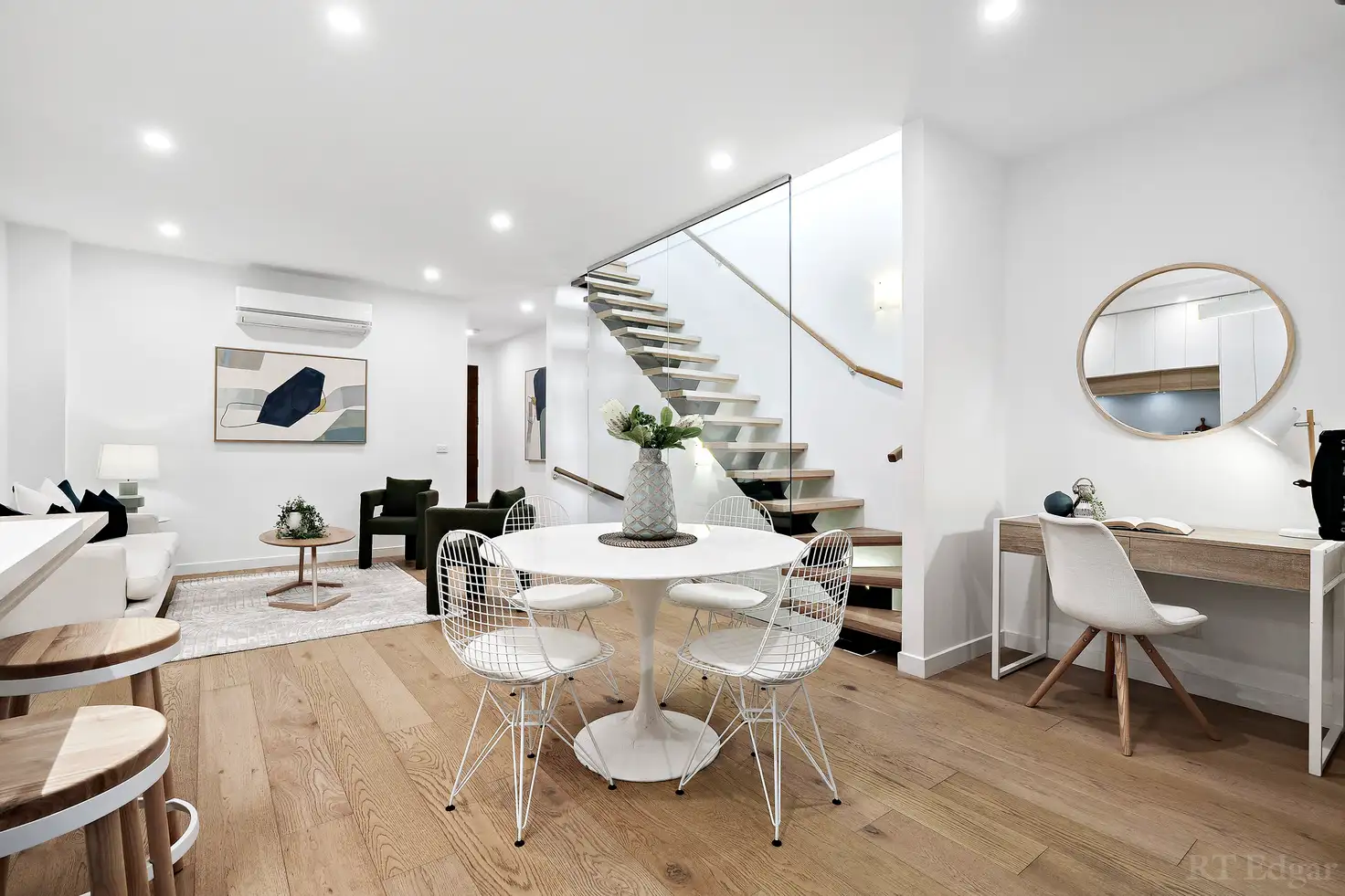 UNIT 2 35 ROSS ST, Doncaster East, Inner East Melbourne, 0 कमरे, 0 बाथरूम, Townhouse