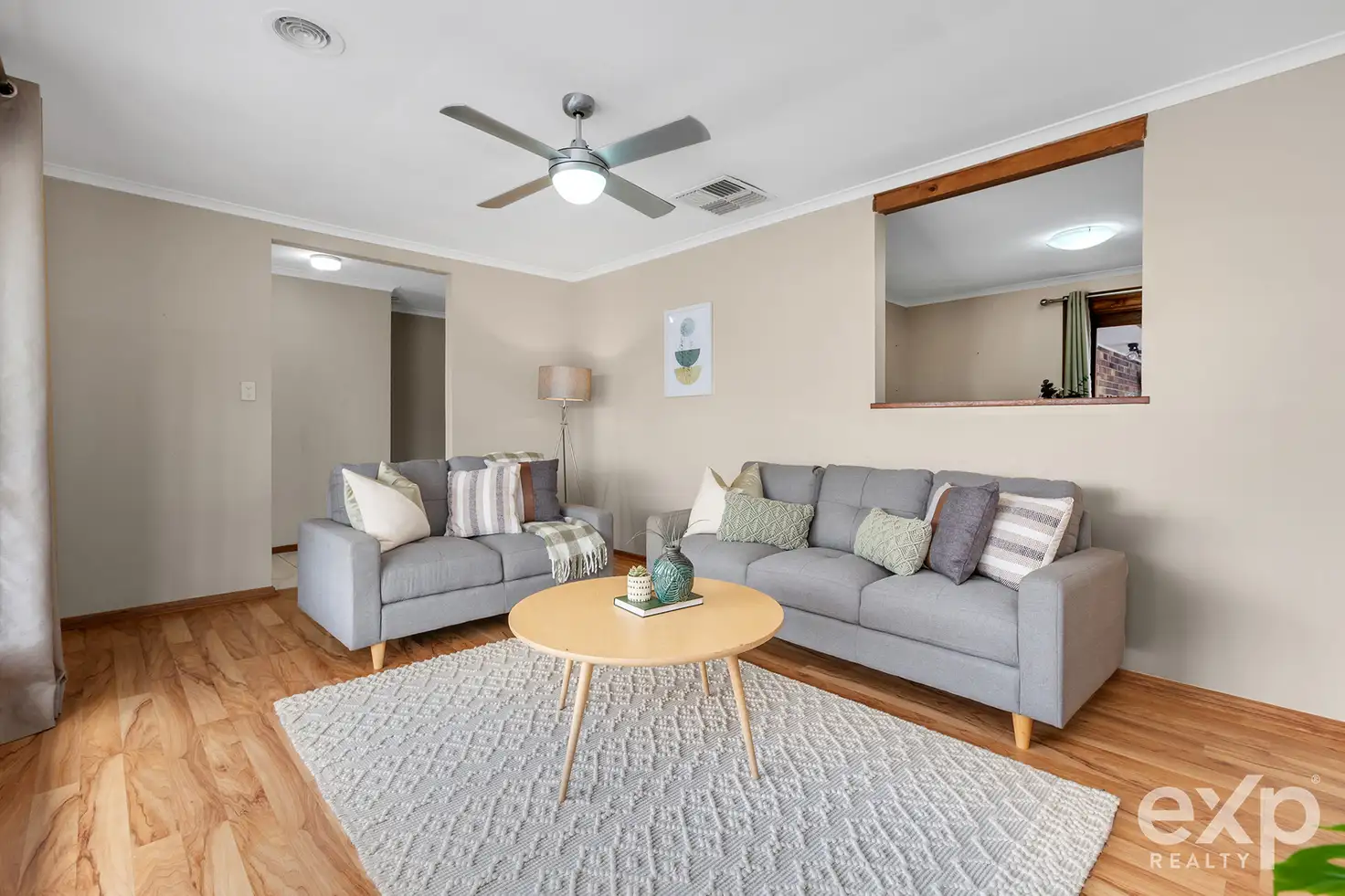 17 MILDERA CR, Craigmore, Northern Adelaide, 0 कमरे, 0 बाथरूम, House