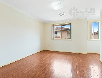 Unit 8/27-29 NAPIER AVENUE, LURNEA, 0 침실, 0 욕실, Townhouse
