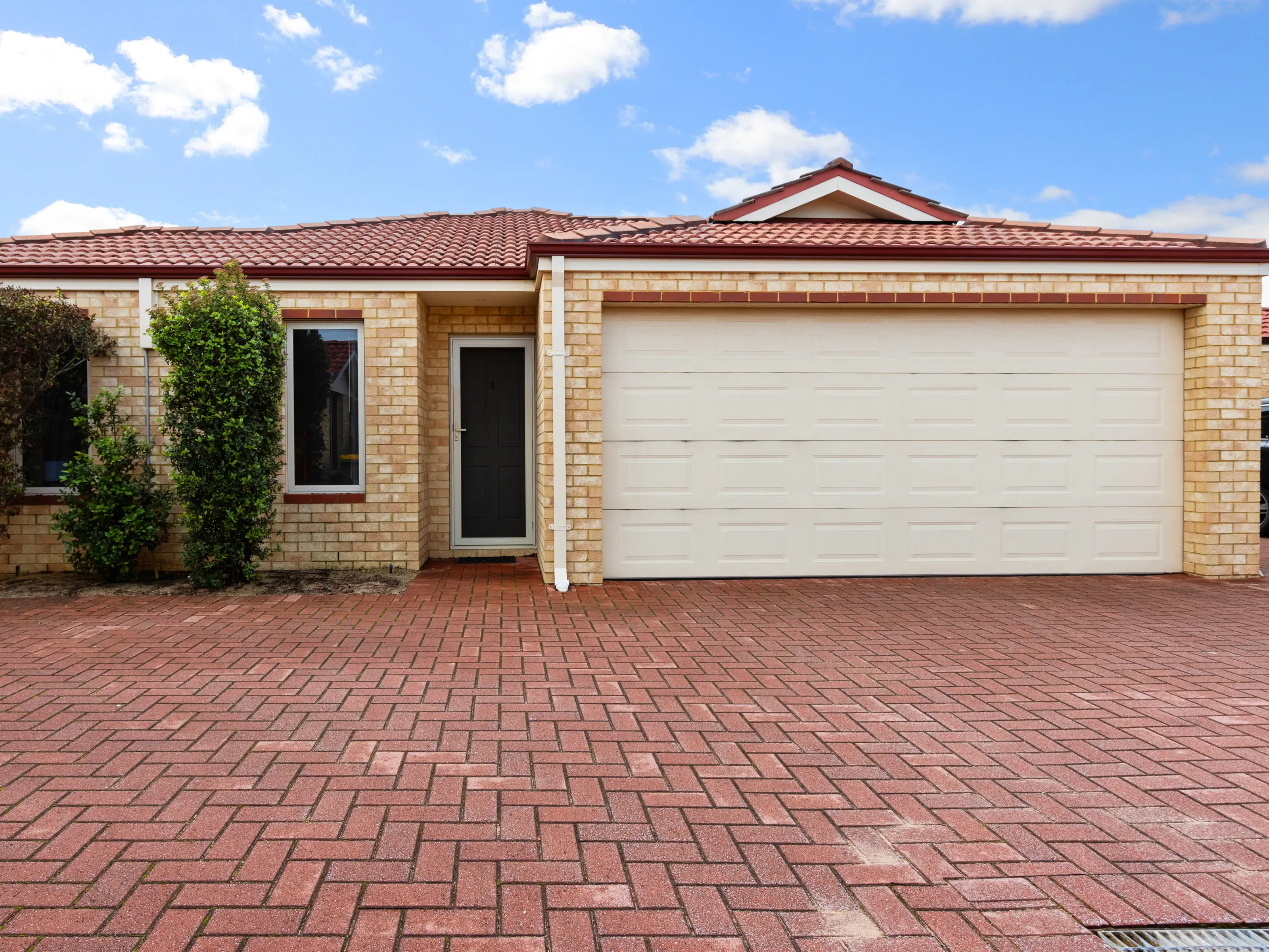 UNIT 8 35 NICHOLSON RD, Cannington, South East Perth, 0部屋, 0バスルーム, House