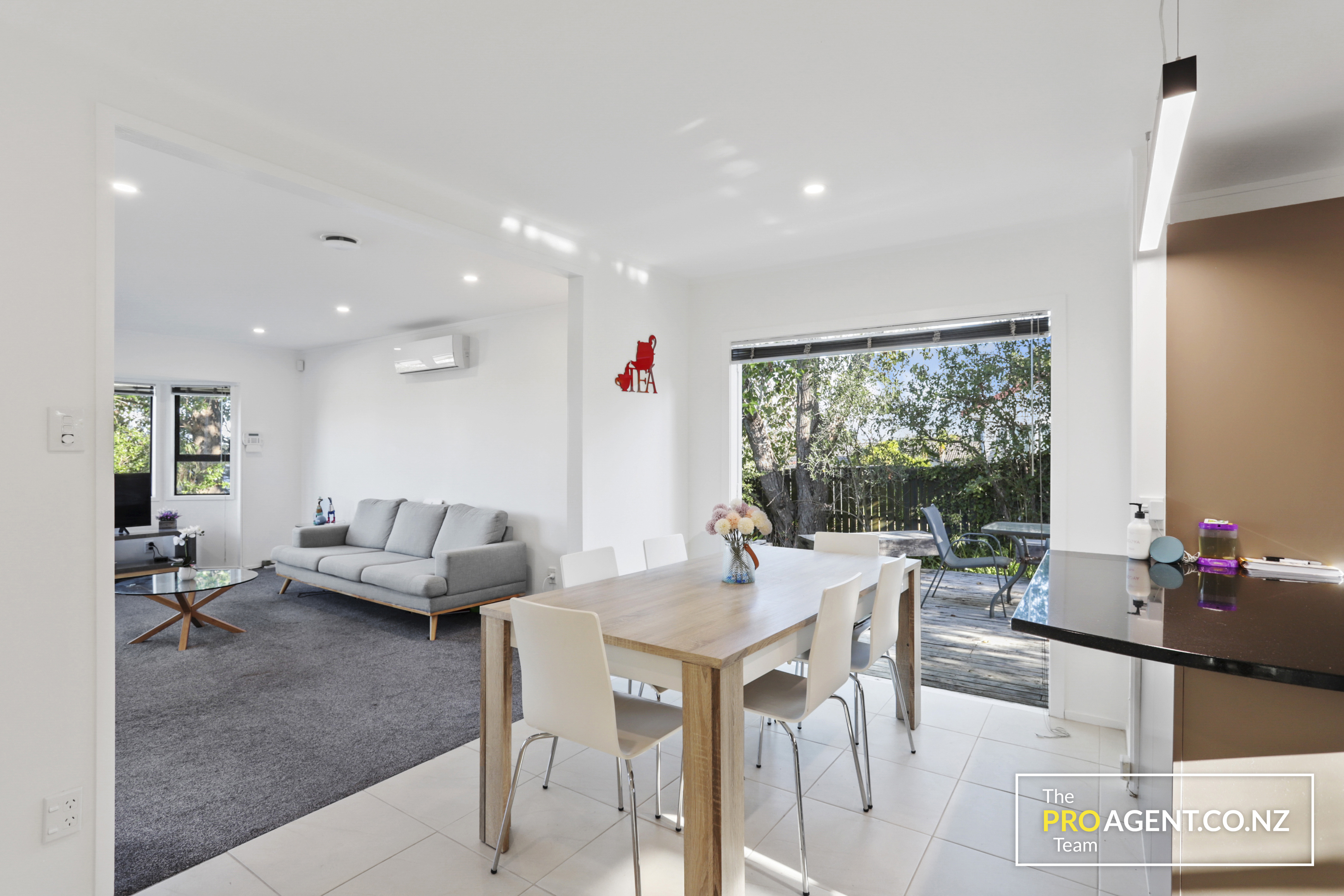 19 Madigan Place, Glendene, Waitakere City, 3 Bedrooms, 1 Bathrooms, House