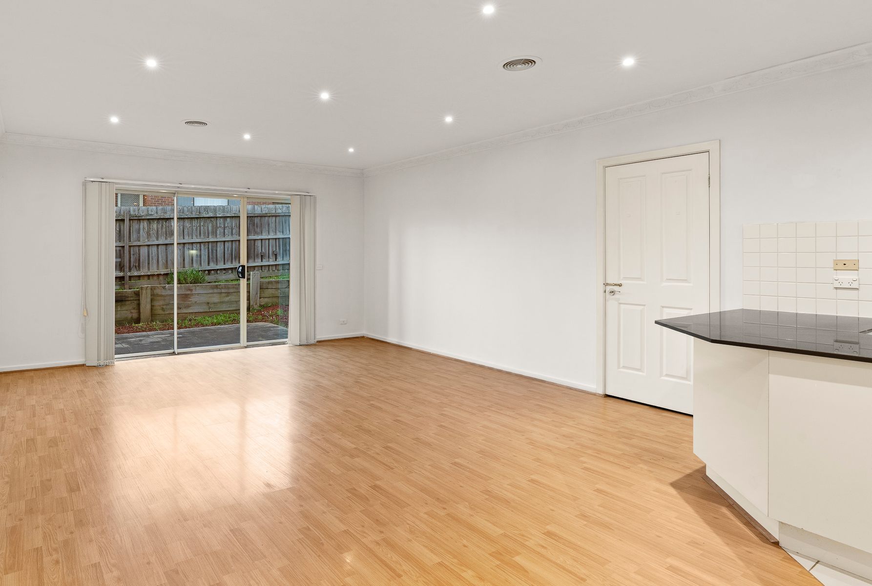 28-30 DUNBLANE RD, Noble Park, South East Melbourne, 0 Kuwarto, 0 Banyo, Unit