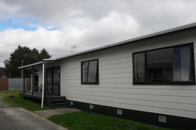 2 Palmer Crescent, Silverstream, Upper Hutt City, 2部屋, 0バスルーム