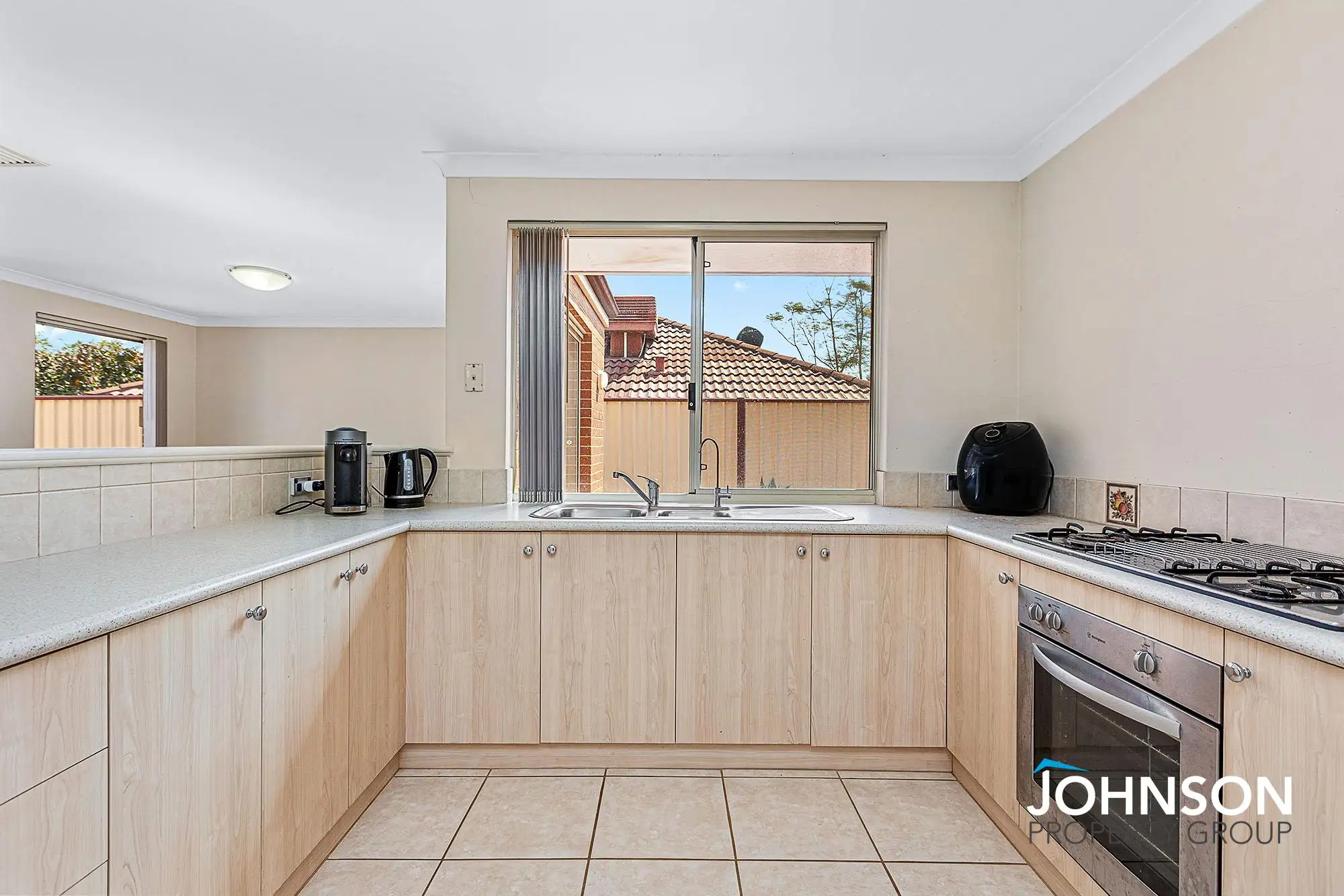 UNIT 3 76 BOUNDARY RD, St James, South East Perth, 0 chambres, 0 salles de bain, House