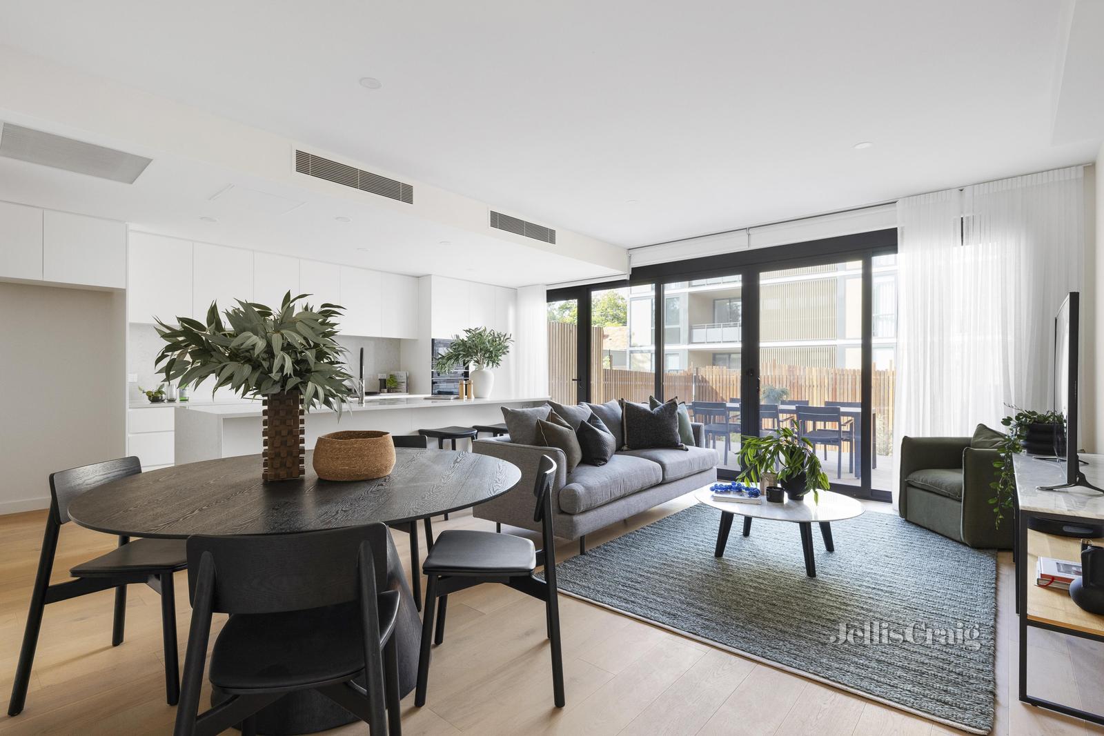 UNIT 10 17 CEDRIC ST, Ivanhoe East, North Melbourne, 0房, 0浴, Townhouse