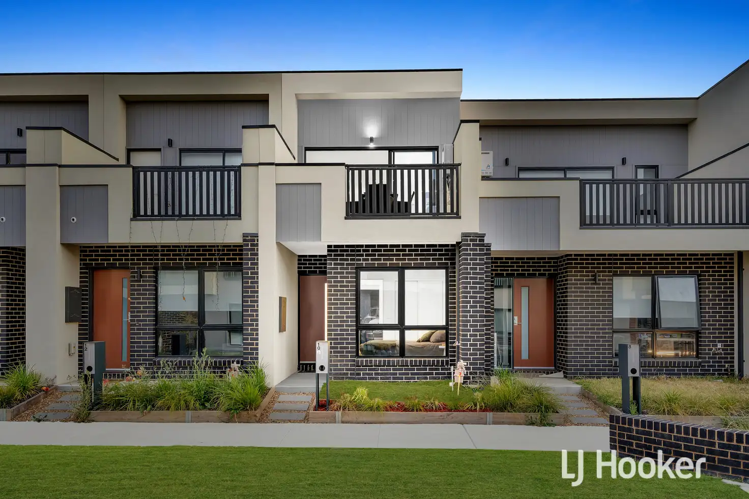 10 MYRTLE WALK, Cranbourne West, South East Melbourne, 0 Bedrooms, 0 Bathrooms, Townhouse