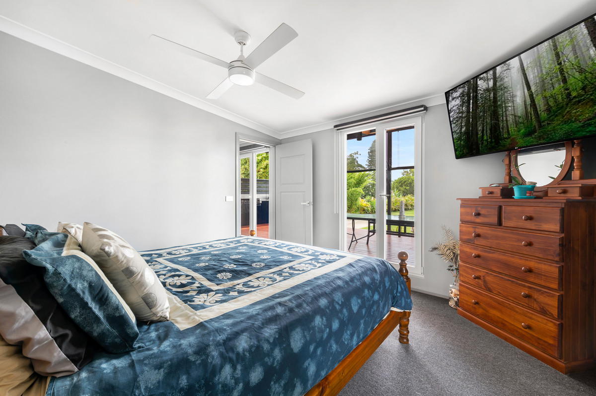 18 RAVENSCLIFFE RD, SHOALHAVEN HEADS NSW 2535, 0 Bedrooms, 0 Bathrooms, House