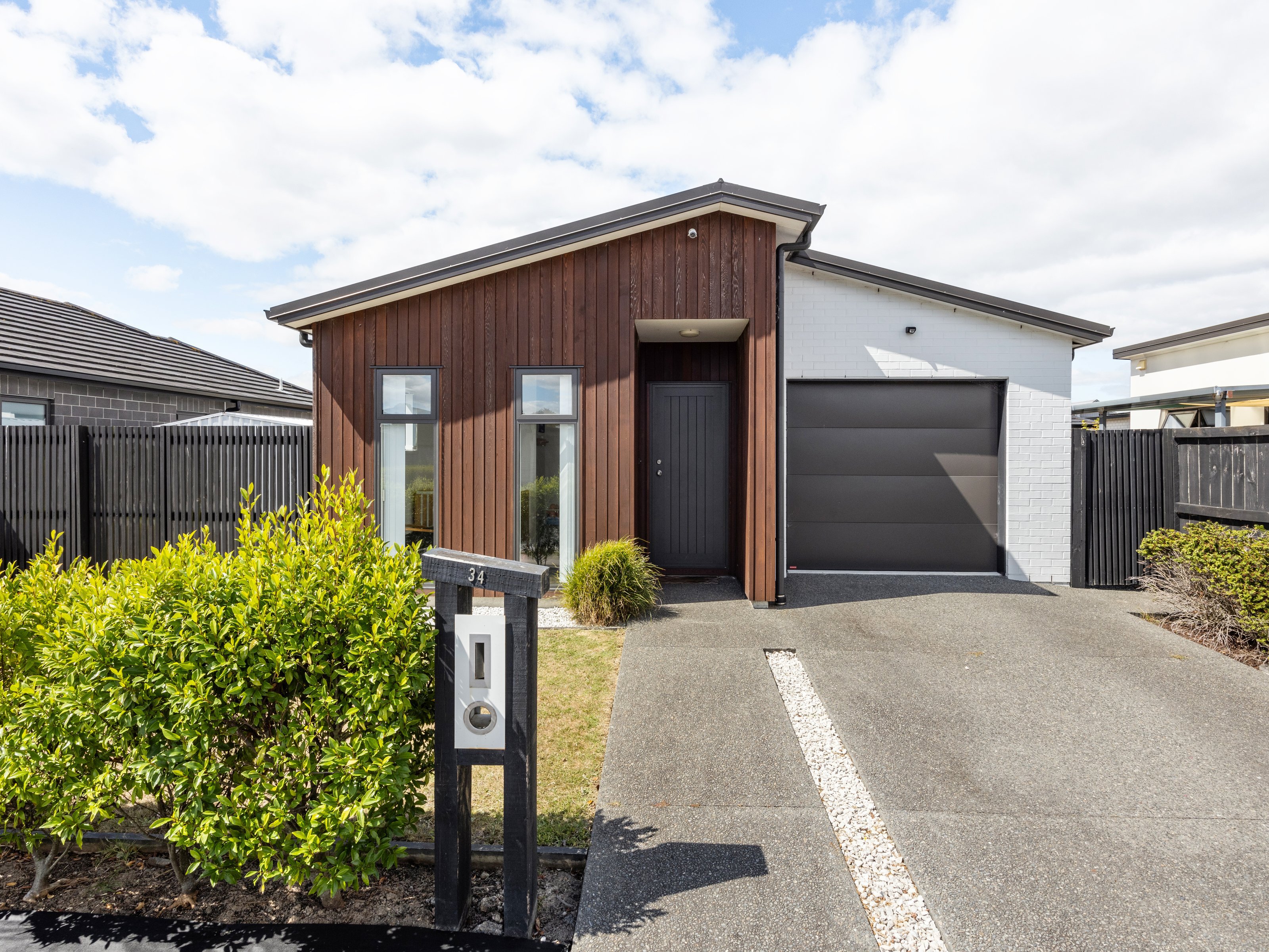 34 Probert Crescent, Chartwell