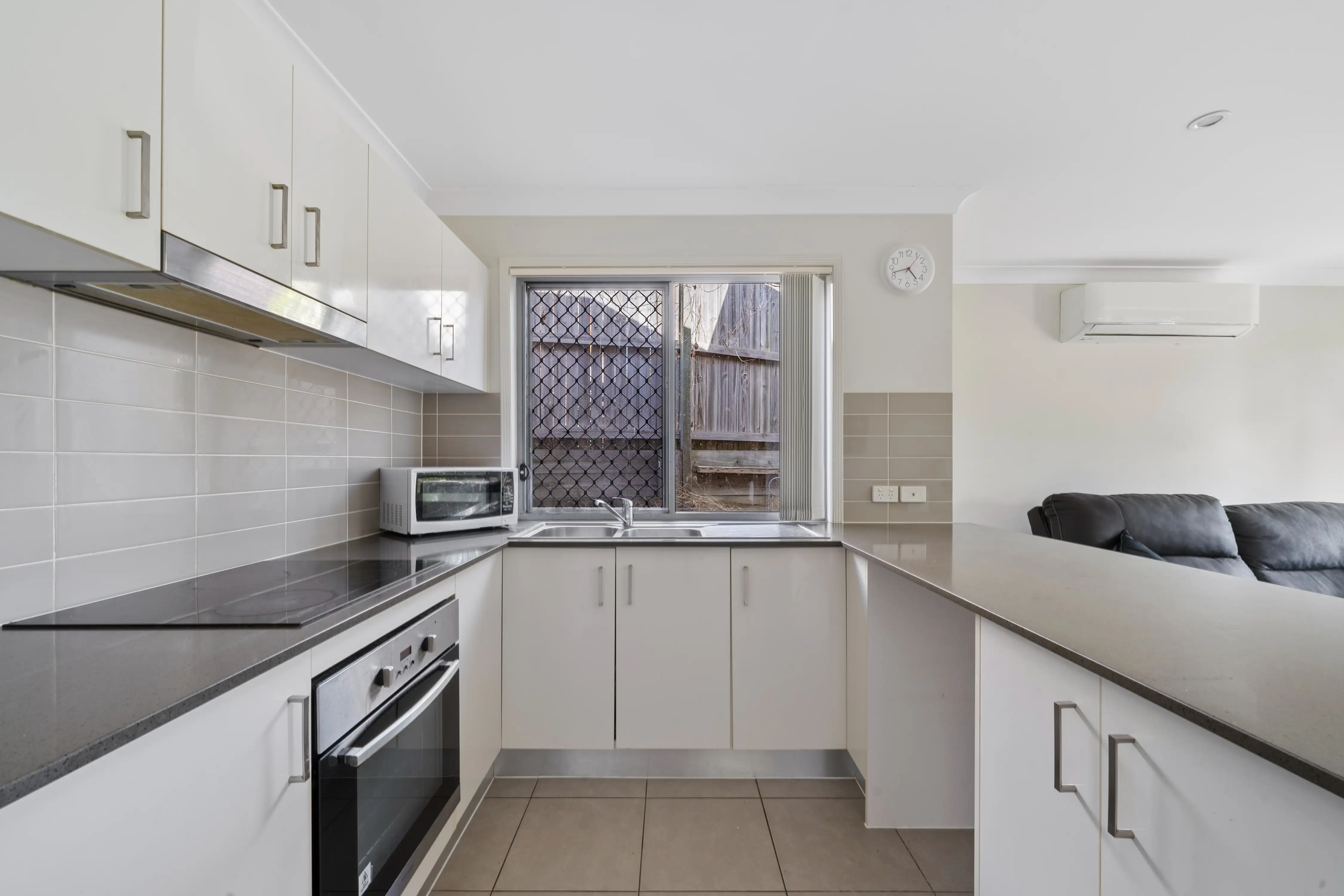 UNIT 3 1 CONJOLA LANE, Waterford, Brisbane - Southern Region, 0部屋, 0バスルーム, Unit
