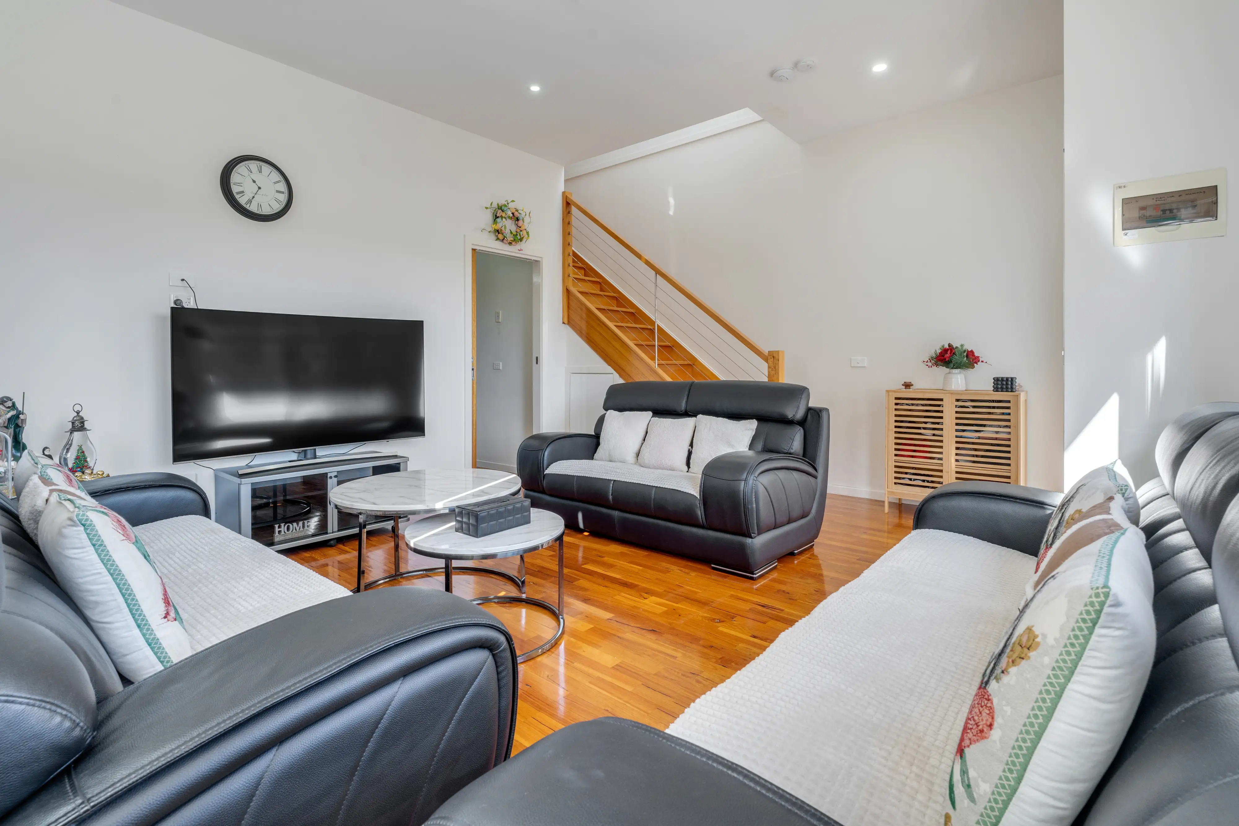 8 SHANKLAND BVD, Meadow Heights, North Melbourne, 0 chambres, 0 salles de bain, Townhouse
