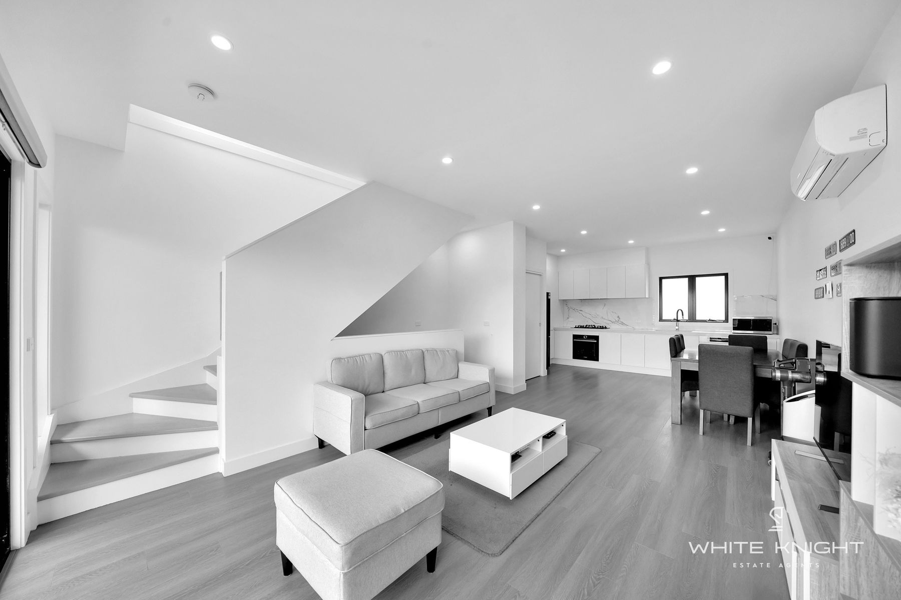 UNIT 2 12 GEORGE ST, Sunshine, Western Melbourne, 0 rūma, 0 rūma horoi, Townhouse