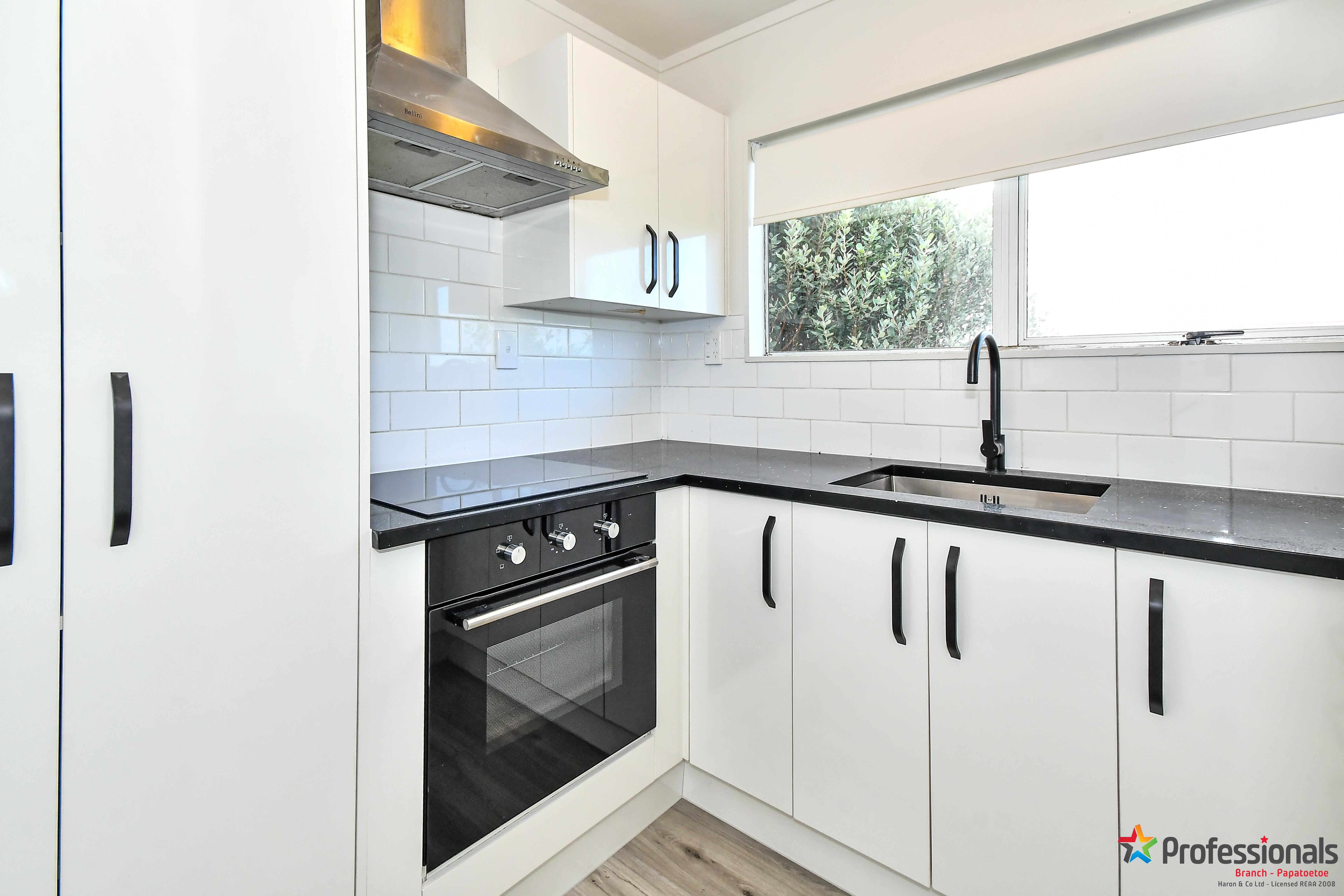 183 Coxhead Road, Wattle Downs, Manukau City, 3 Schlafzimmer, 1 Badezimmer, House