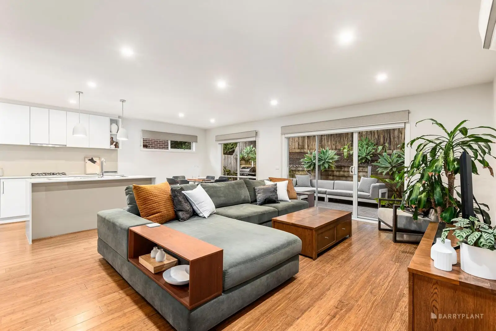 UNIT 2 15 GROVE ST, Eltham, East Melbourne, 0 ਕਮਰੇ, 0 ਬਾਥਰੂਮ, Townhouse
