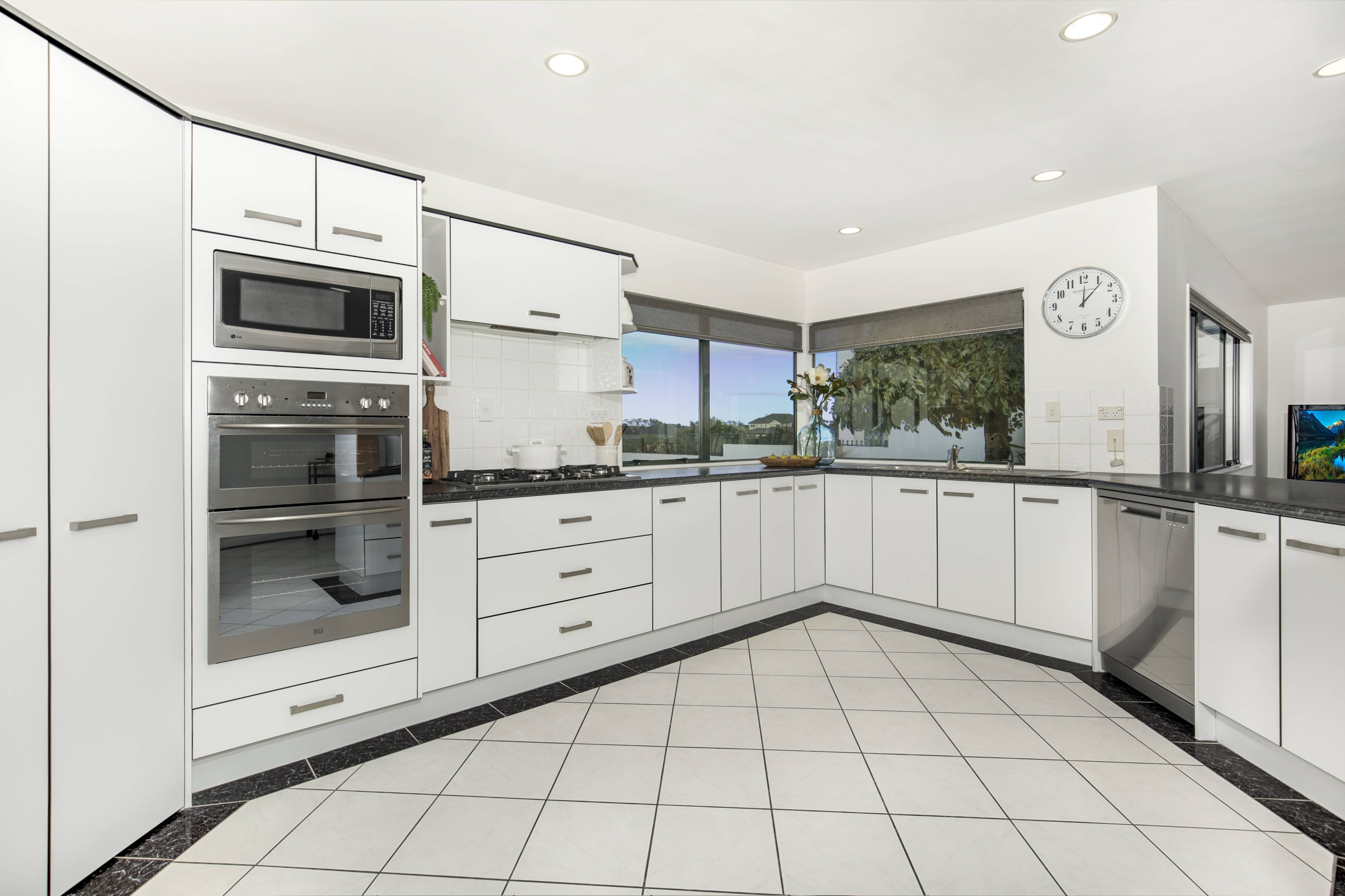 82 Glenross Drive, Wattle Downs, Manukau City, 4 ห้องนอน, 3 ห้องน้ำ, House