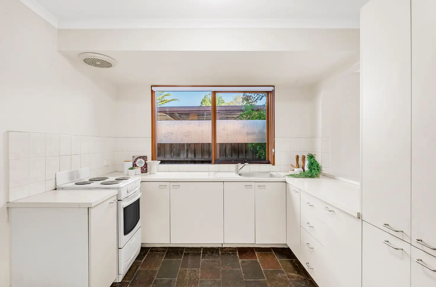 UNIT 2 26 HARRISON ST, Mitcham, East Melbourne, 0 Kuwarto, 0 Banyo, Townhouse