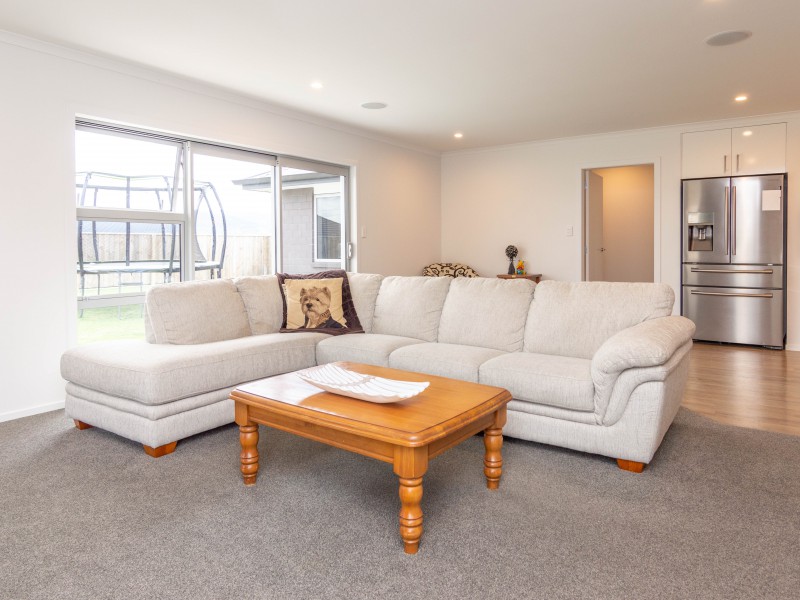 9 Cyprus Place, Fitzherbert, Palmerston North City, 4 રૂમ, 0 બાથરૂમ