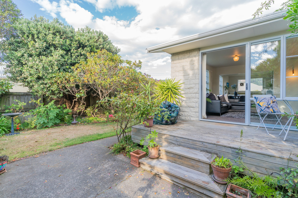 2/73 Main Road, Redcliffs, Christchurch City, 2 ਕਮਰੇ, 0 ਬਾਥਰੂਮ