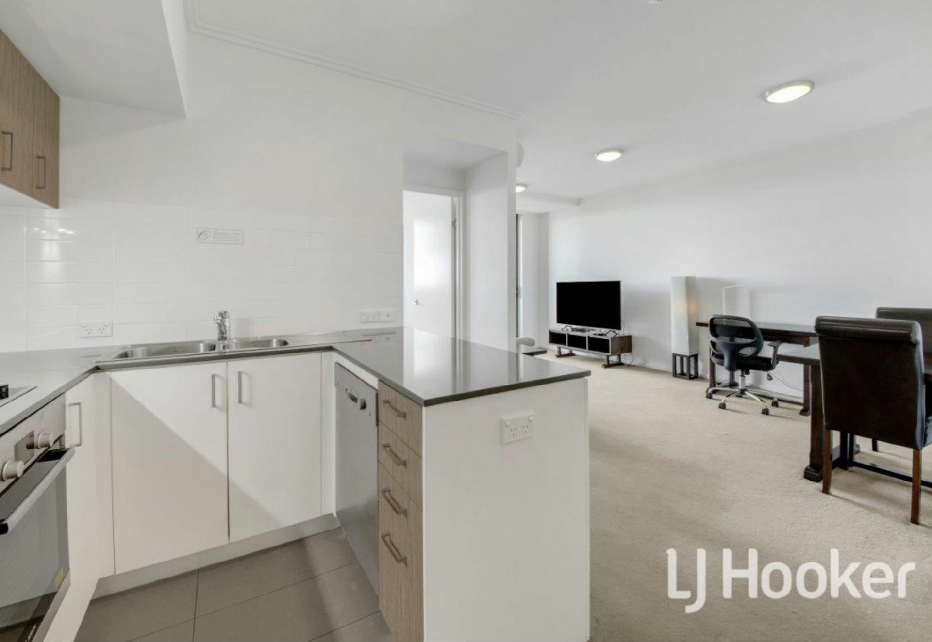 GLADSTONE CENTRAL PLAZA UNIT 613 52 OAKA LANE, Gladstone Central, Fitzroy, 0 침실, 0 욕실, Unit
