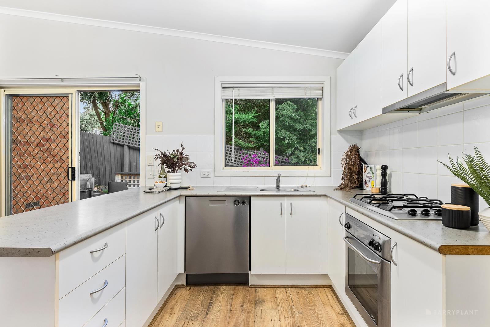 8-10 WYUNA WALK, Mooroolbark, East Melbourne, 0房, 0浴, Unit