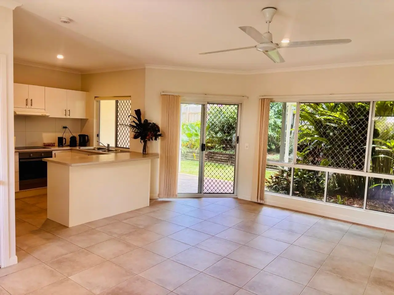 UNIT 31 5-15 MCGREGOR ST, Mooroobool, Cairns, 0 રૂમ, 0 બાથરૂમ, House