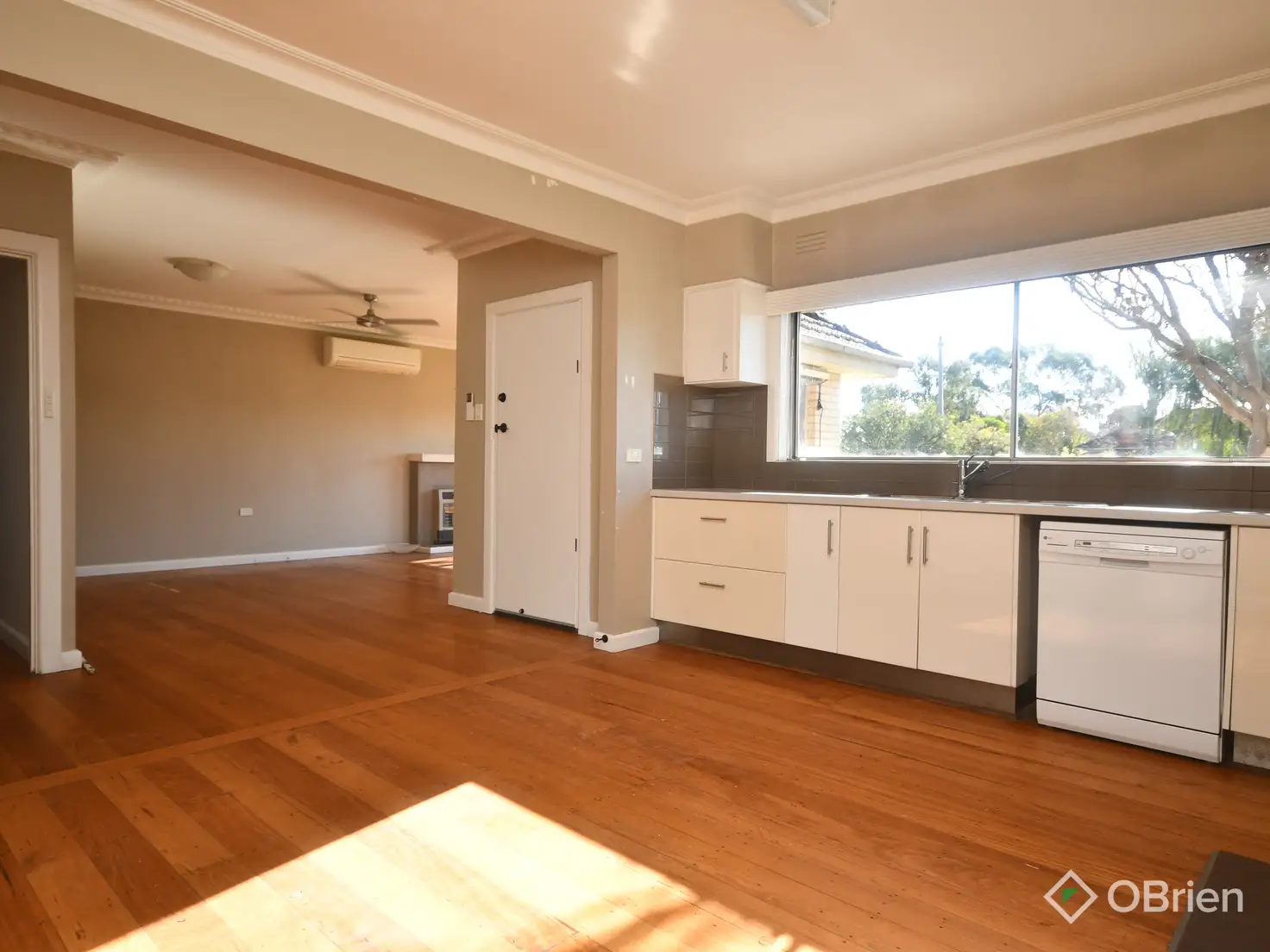 205 NICHOLSON ST, Bairnsdale, Bairnsdale (North Gippsland), 0 कमरे, 0 बाथरूम, House