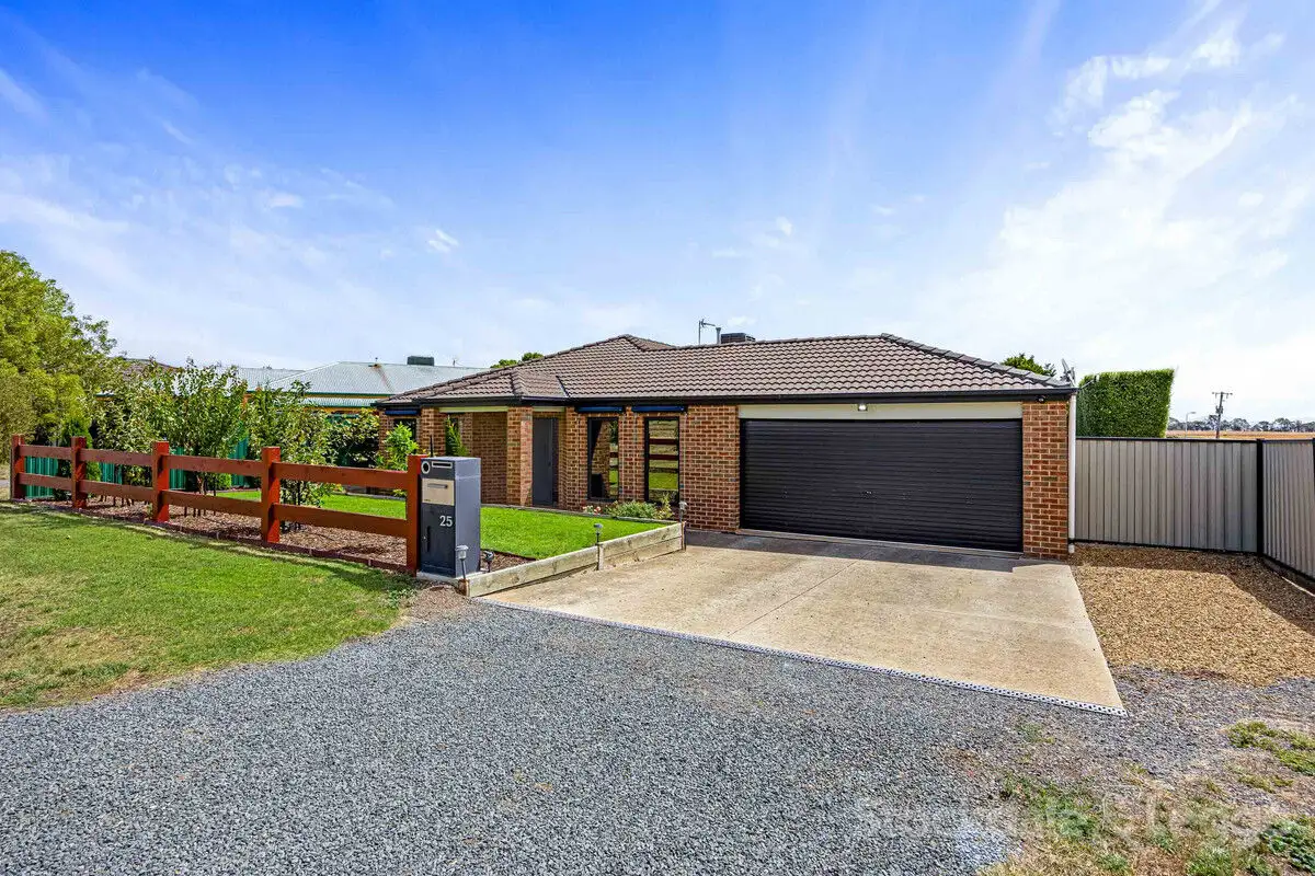 25 CRESWICK ST, MINERS REST VIC 3352, 0 Kuwarto, 0 Banyo, House