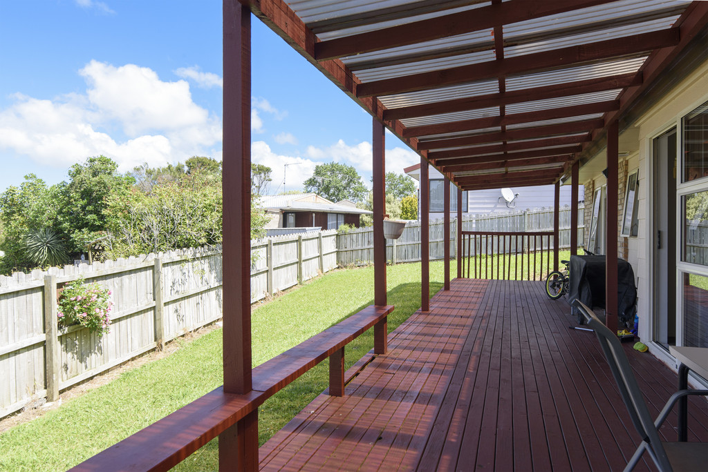49 Patts Avenue, Glendene, Waitakere City, 3 Bedrooms, 1 Bathrooms