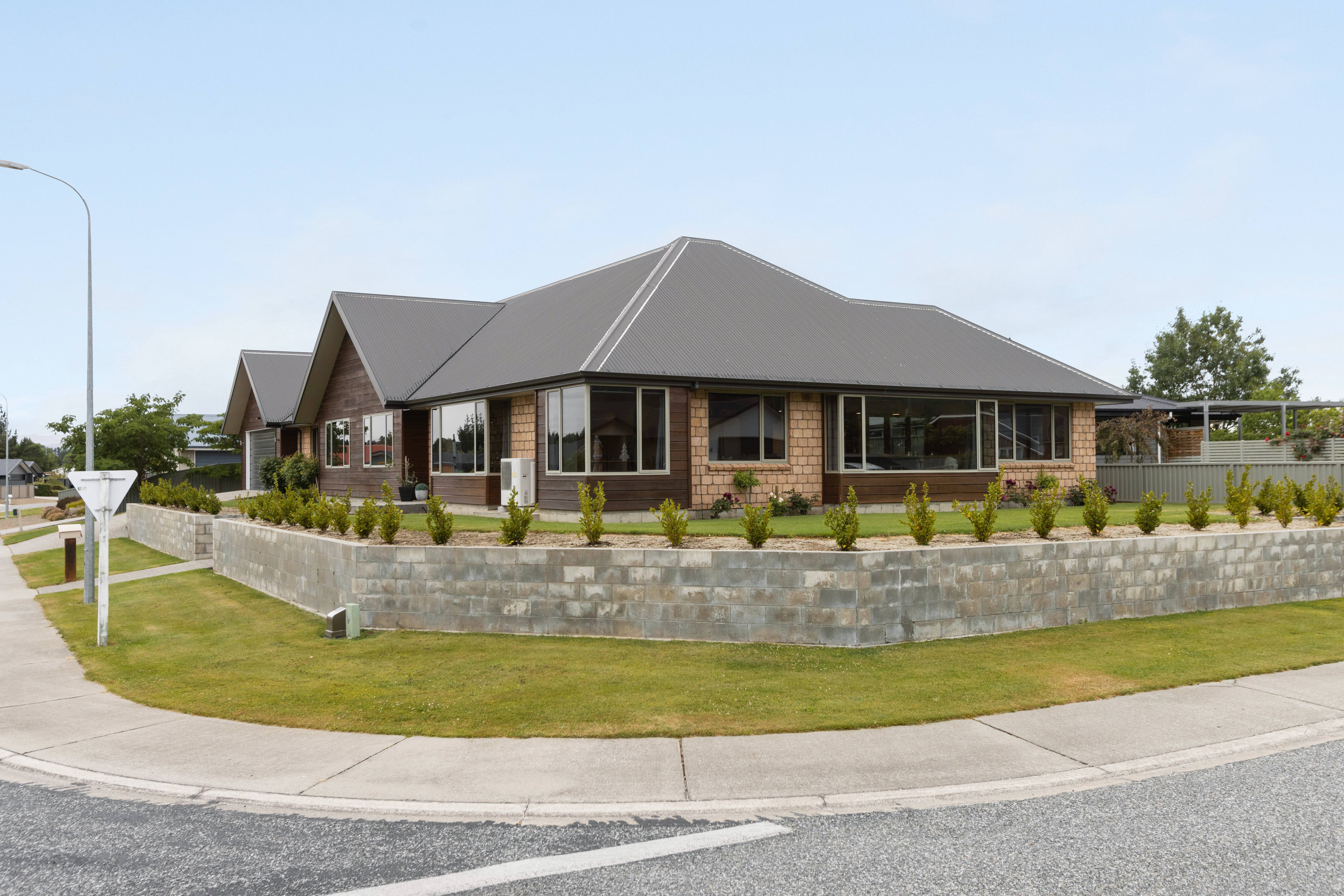 2 Elizabeth Place, Clyde