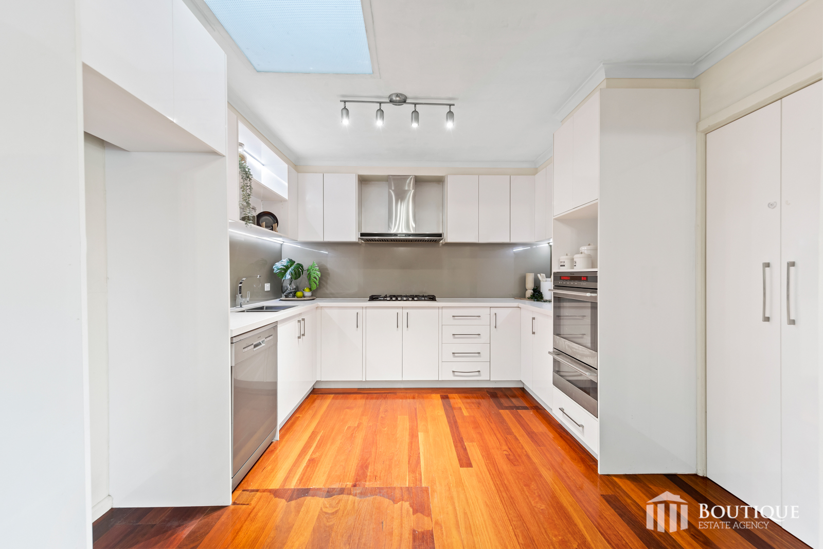 28 SHALIMAR CR, Dandenong North, South East Melbourne, 0 ห้องนอน, 0 ห้องน้ำ, House