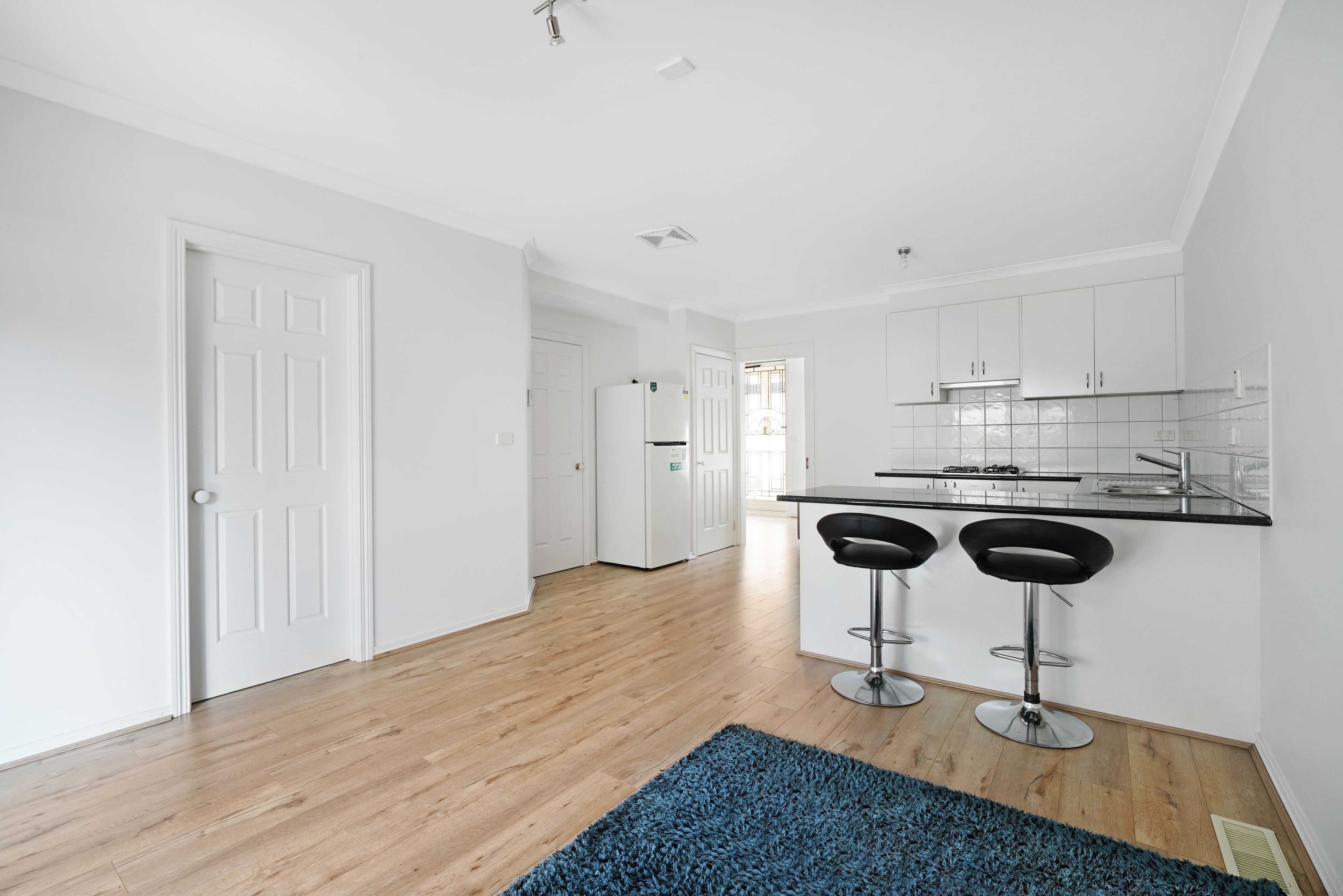 UNIT 4 2 BARRY ST, Reservoir, North Melbourne, 0房, 0浴, Townhouse