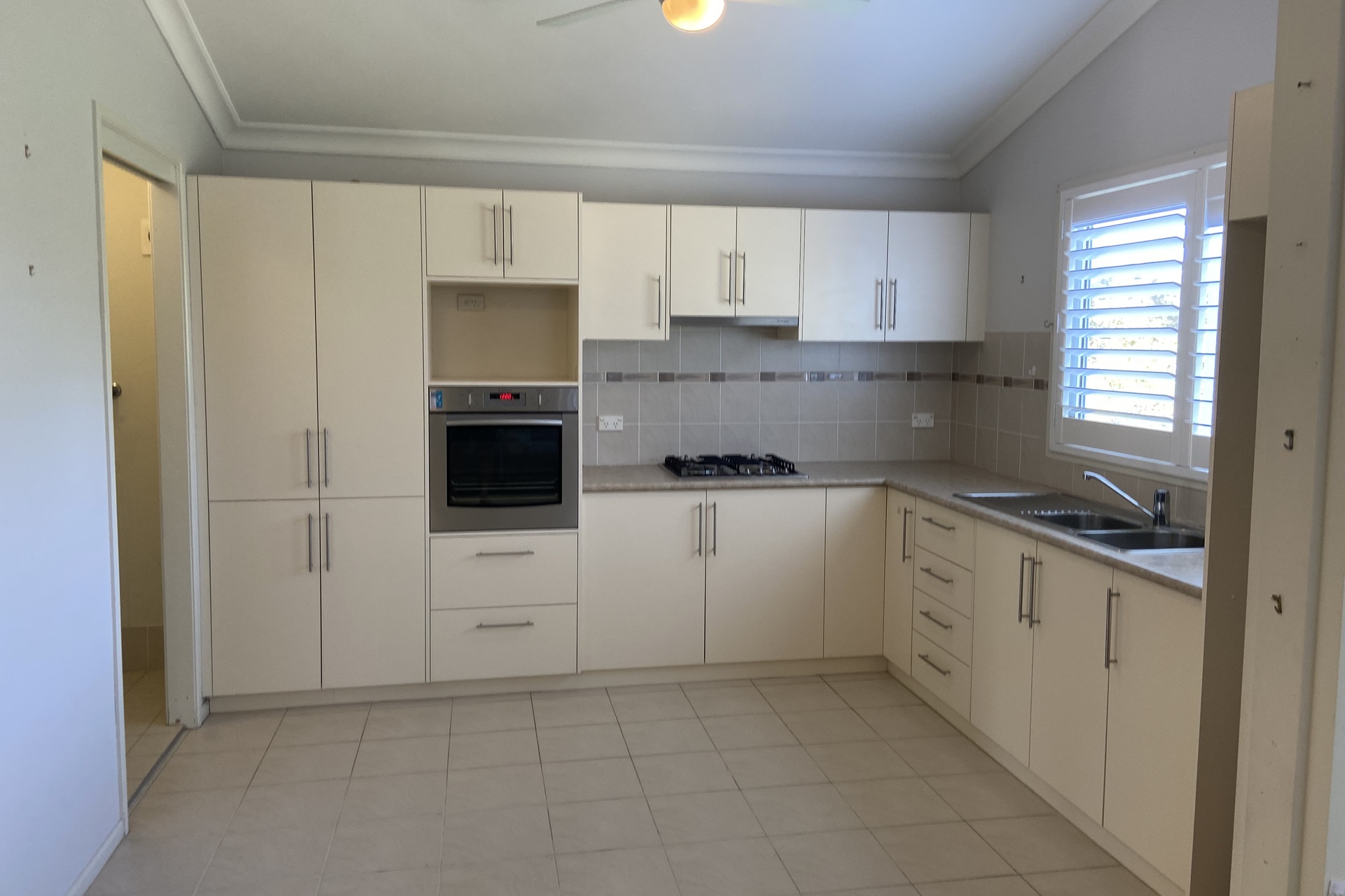 LAKE WINDEMERE CARAVAN PK UNIT 98 120 OSBORNE PDE, Warilla, South Coast, 0 phòng ngủ, 0 phòng tắm, Unit