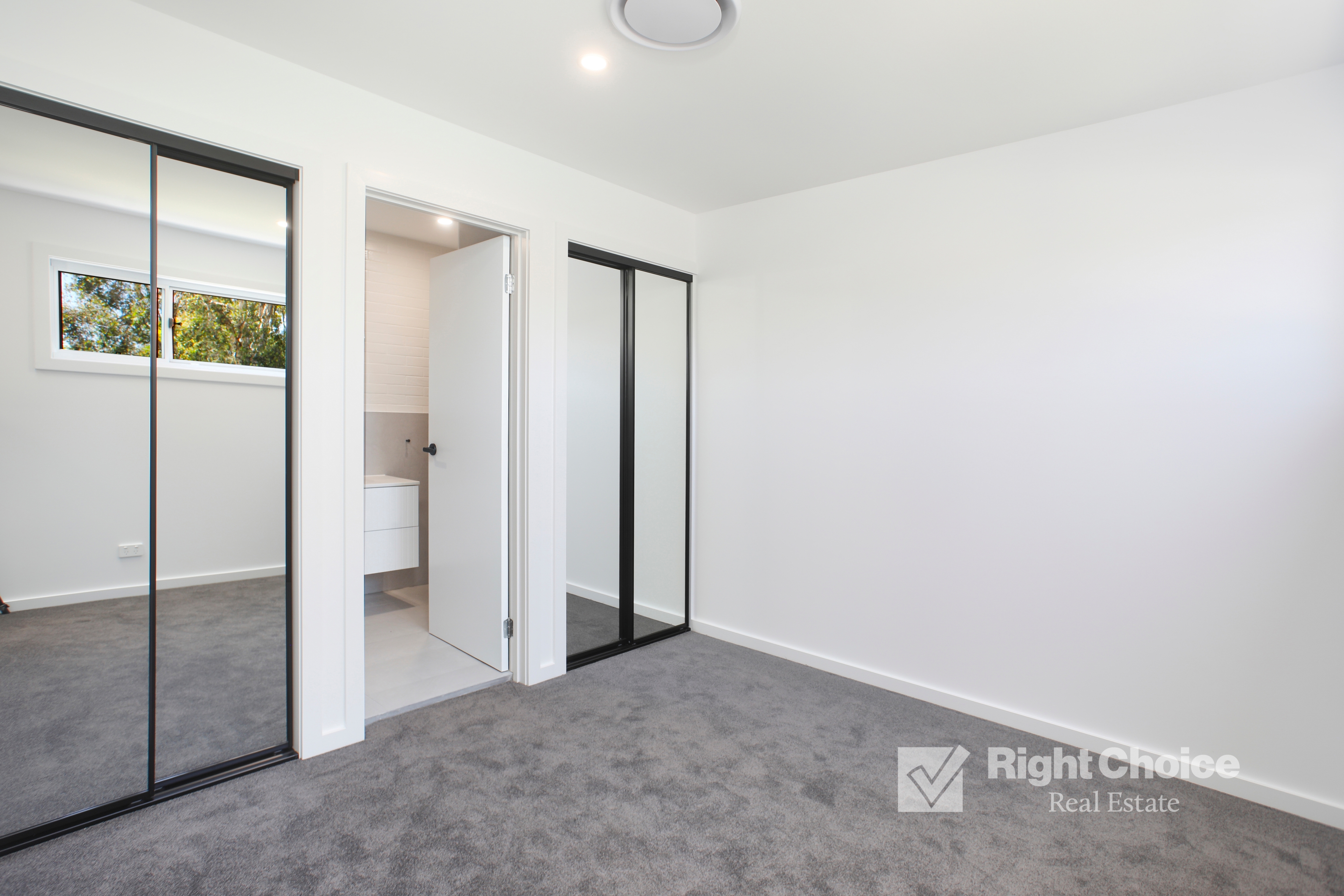 18 KAYLAUR CR, Albion Park Rail, South Coast, 0 Bedrooms, 0 Bathrooms, Townhouse