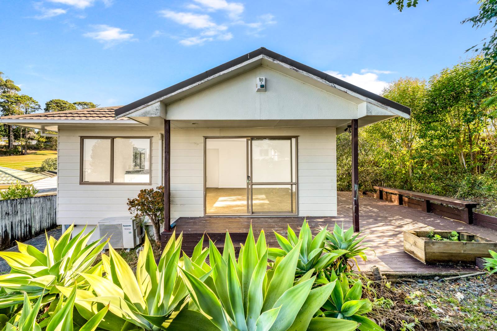 25 Loughanure Place, Massey, Waitakere City, 3 ਕਮਰੇ, 1 ਬਾਥਰੂਮ, House