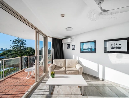 Unit 206/3 RIVER ESPLANADE, MOOLOOLABA, 0 कमरे, 0 बाथरूम, Unit