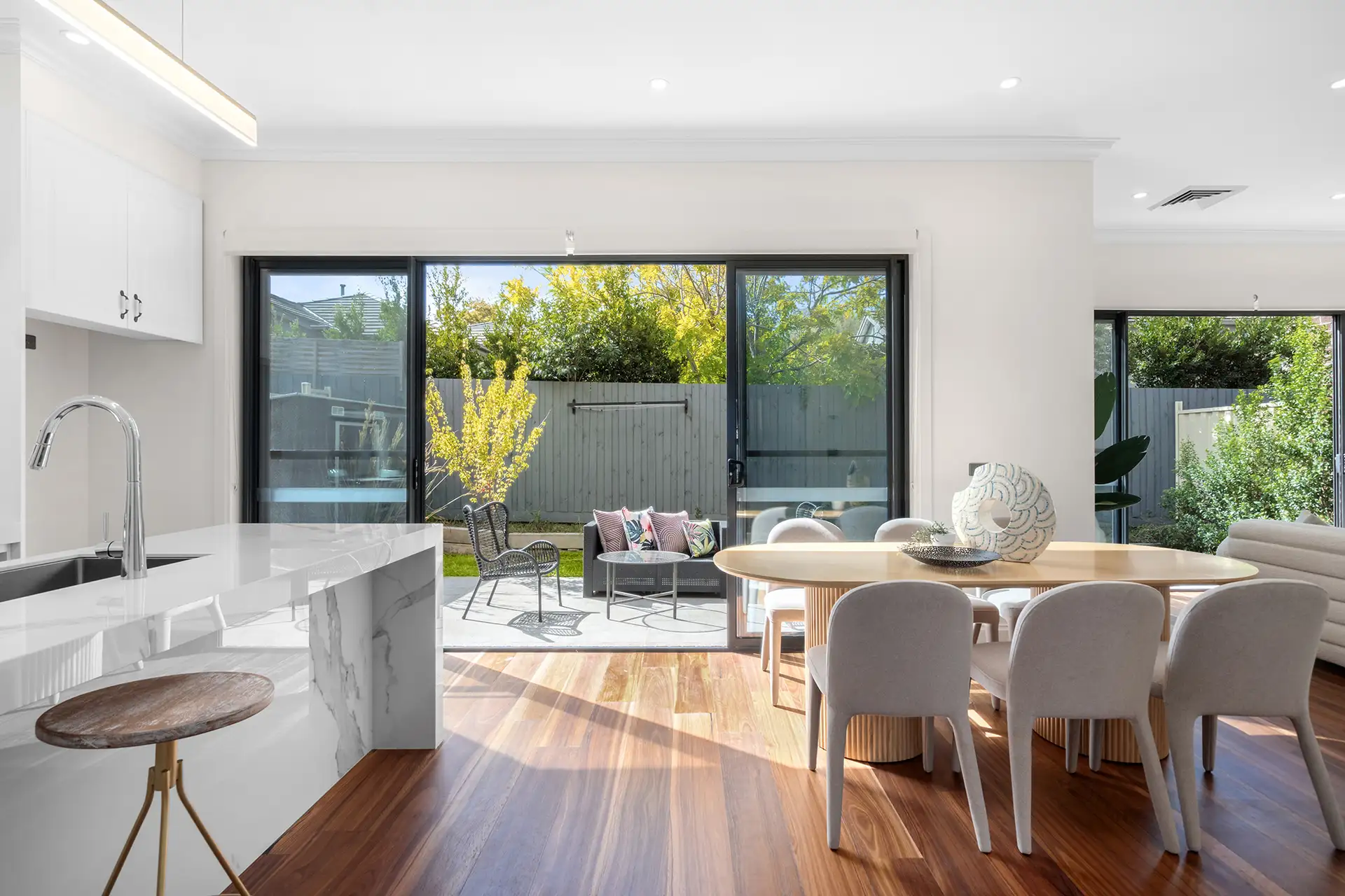 UNIT 4 8 CAMELIA ST, Box Hill, Inner East Melbourne, 0房, 0浴, Townhouse