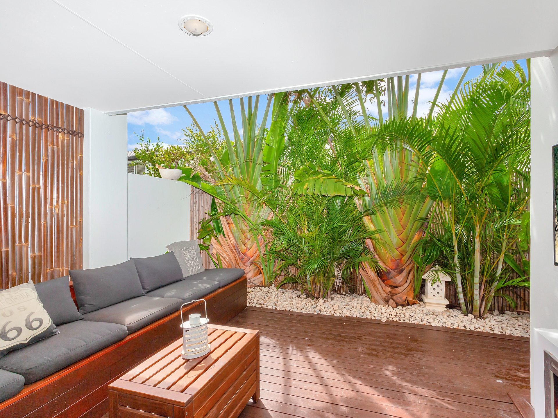 CHAMONIX 2214 GOLD COAST HWY, Mermaid Waters, Gold Coast, 0房, 0浴, Townhouse