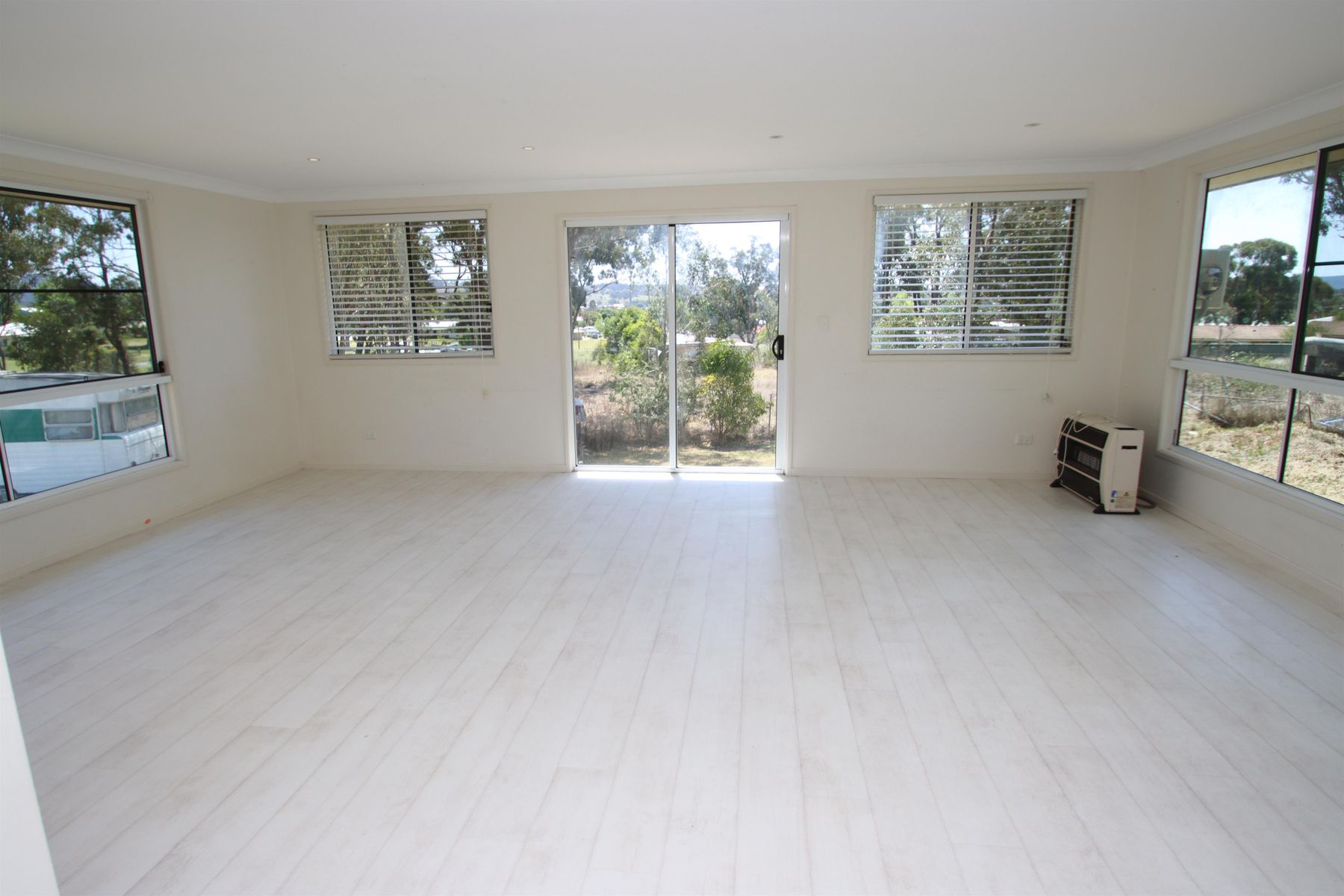 96 CLIVE ST, Tenterfield, Tamworth, 0房, 0浴, House