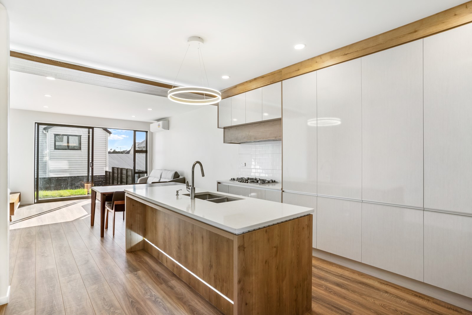 39 Westgate Drive, Westgate, Auckland - Waitakere, 4 ਕਮਰੇ, 2 ਬਾਥਰੂਮ