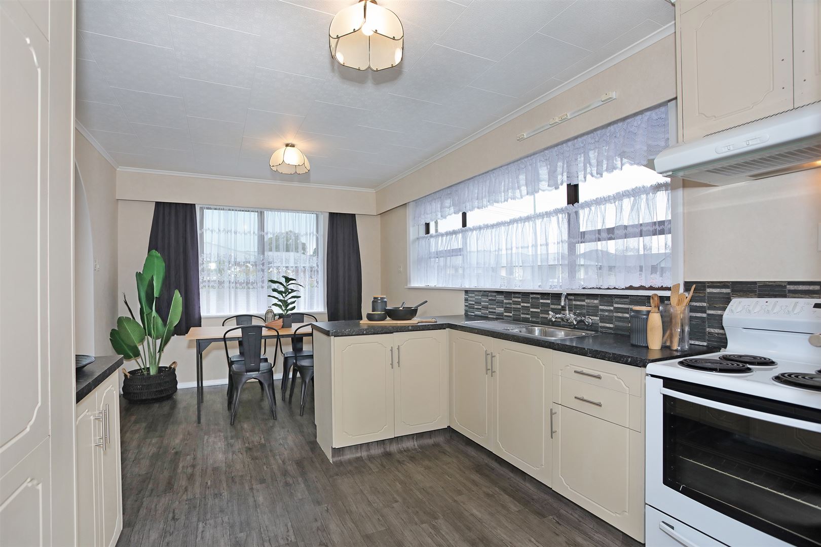 12 Sherwill Saint East, Feilding, Manawatu, 4 Schlafzimmer, 0 Badezimmer