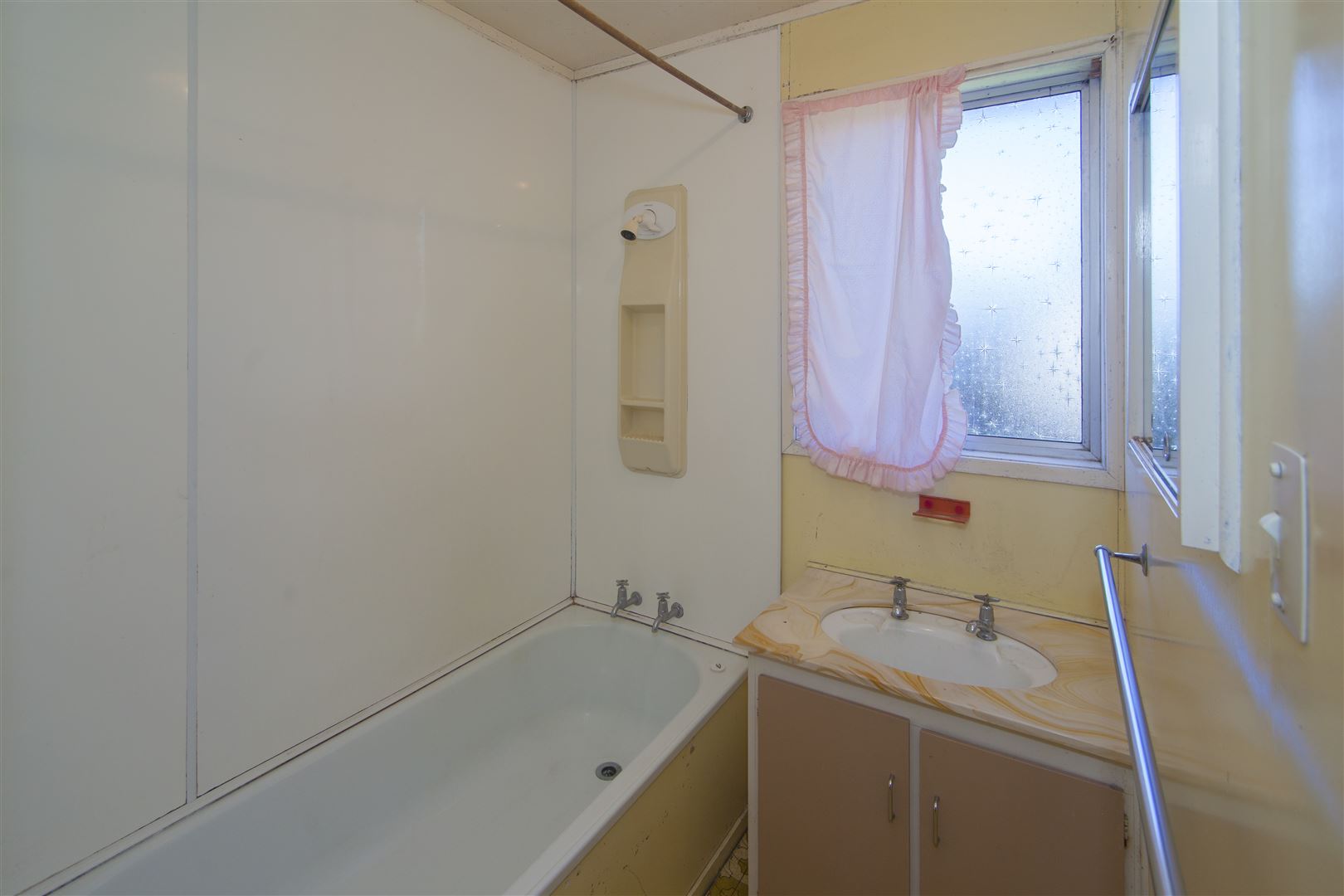 1/4 Clyma Place, Massey, Waitakere City, 2部屋, 1バスルーム