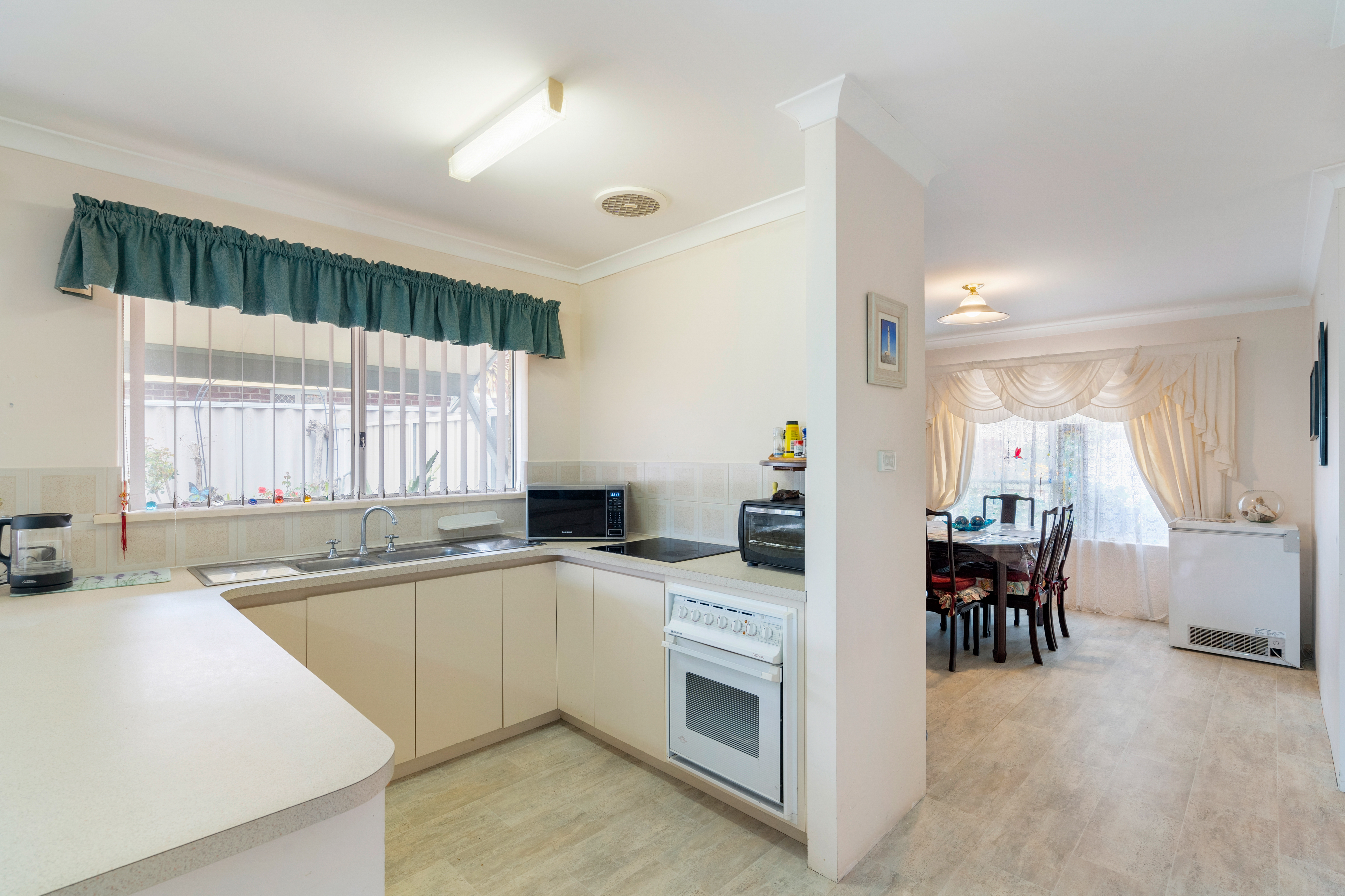 UNIT 4 11 DONNELLY CT, West Busselton, Bunbury, 0 rūma, 0 rūma horoi, Unit