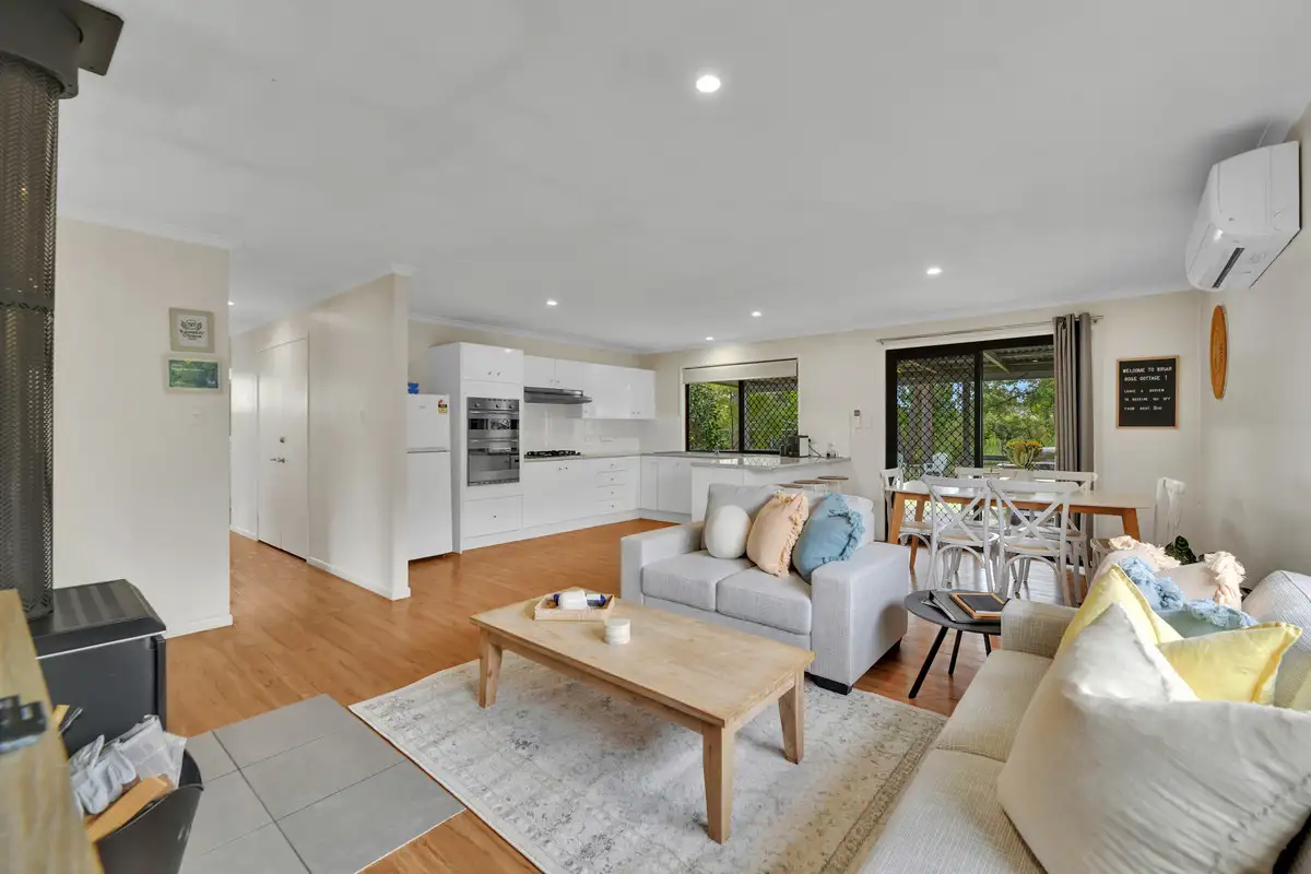 64 WALLANGARRA RD, STANTHORPE QLD 4380, 0房, 0浴, House