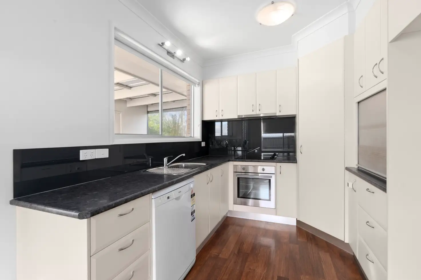 11B WALLS ST, CAMPERDOWN VIC 3260, 0 Bedrooms, 0 Bathrooms, House